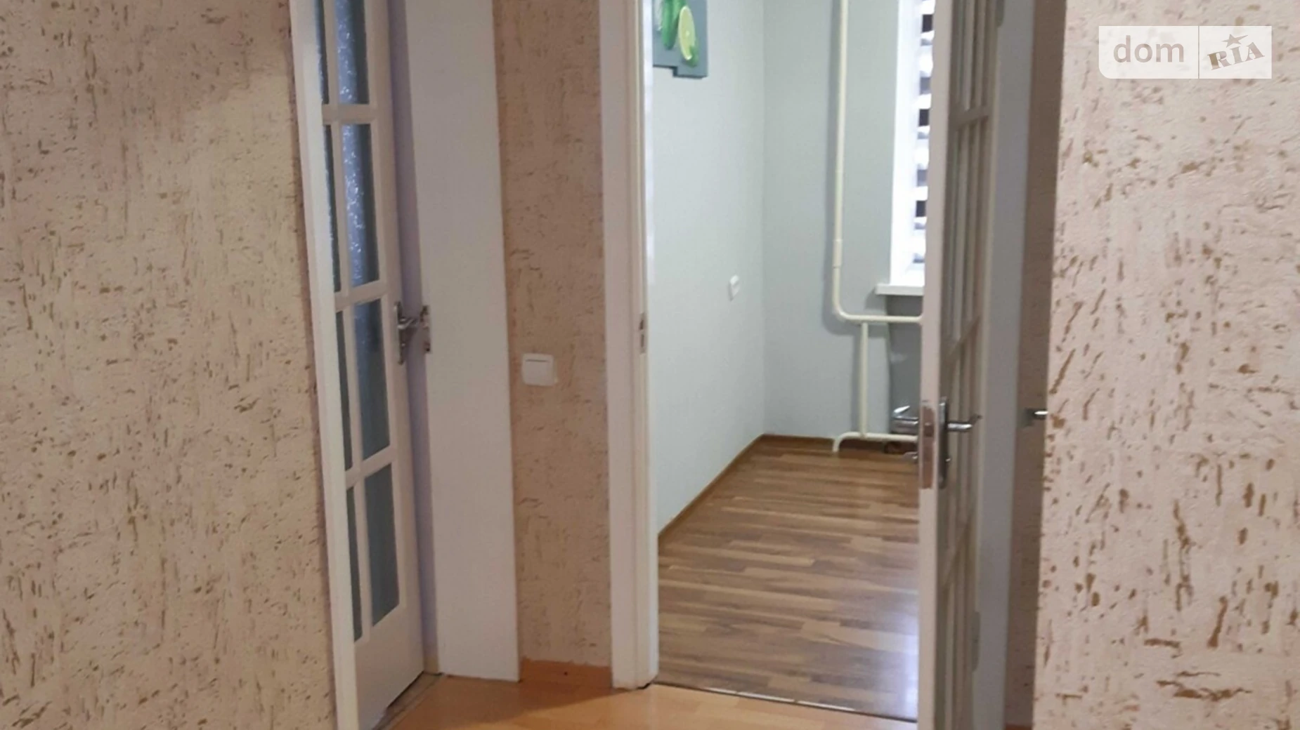 Продается 2-комнатная квартира 54 кв. м в Ровно, ул. Полесская - фото 2