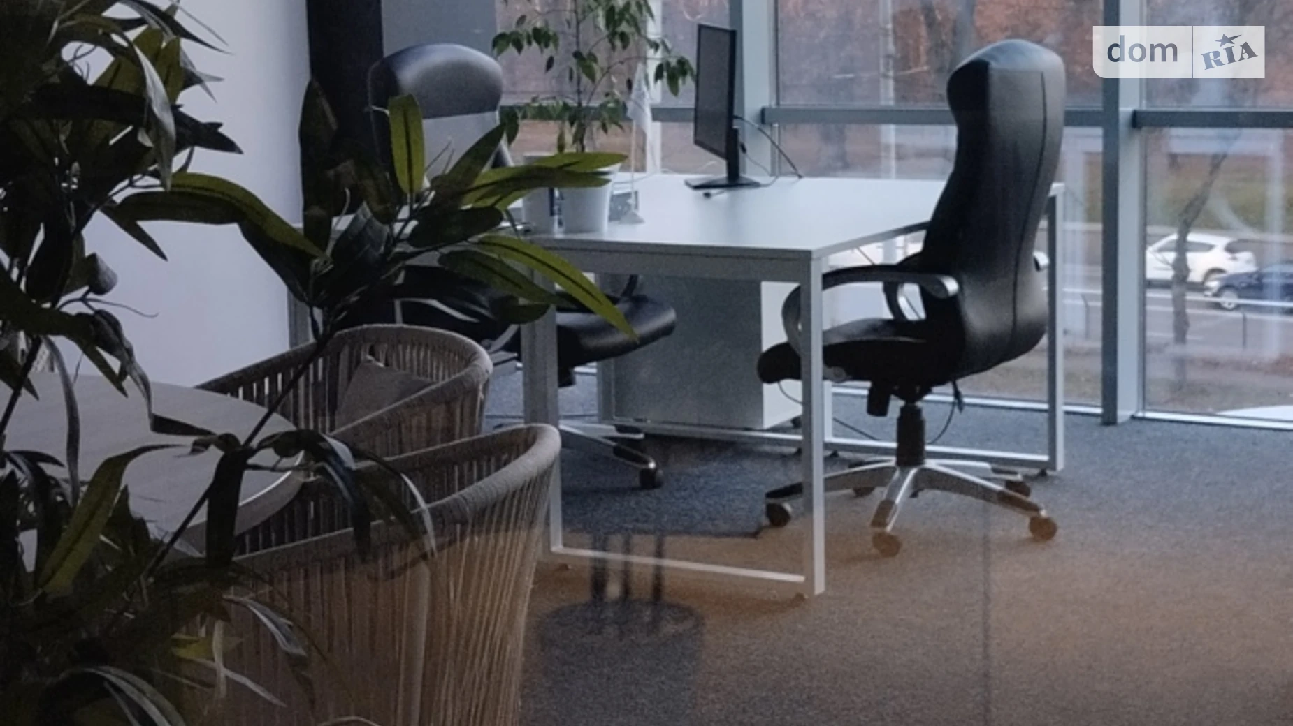 Сдается в аренду офис 400 кв. м в бизнес-центре, цена: 500 $ - фото 2
