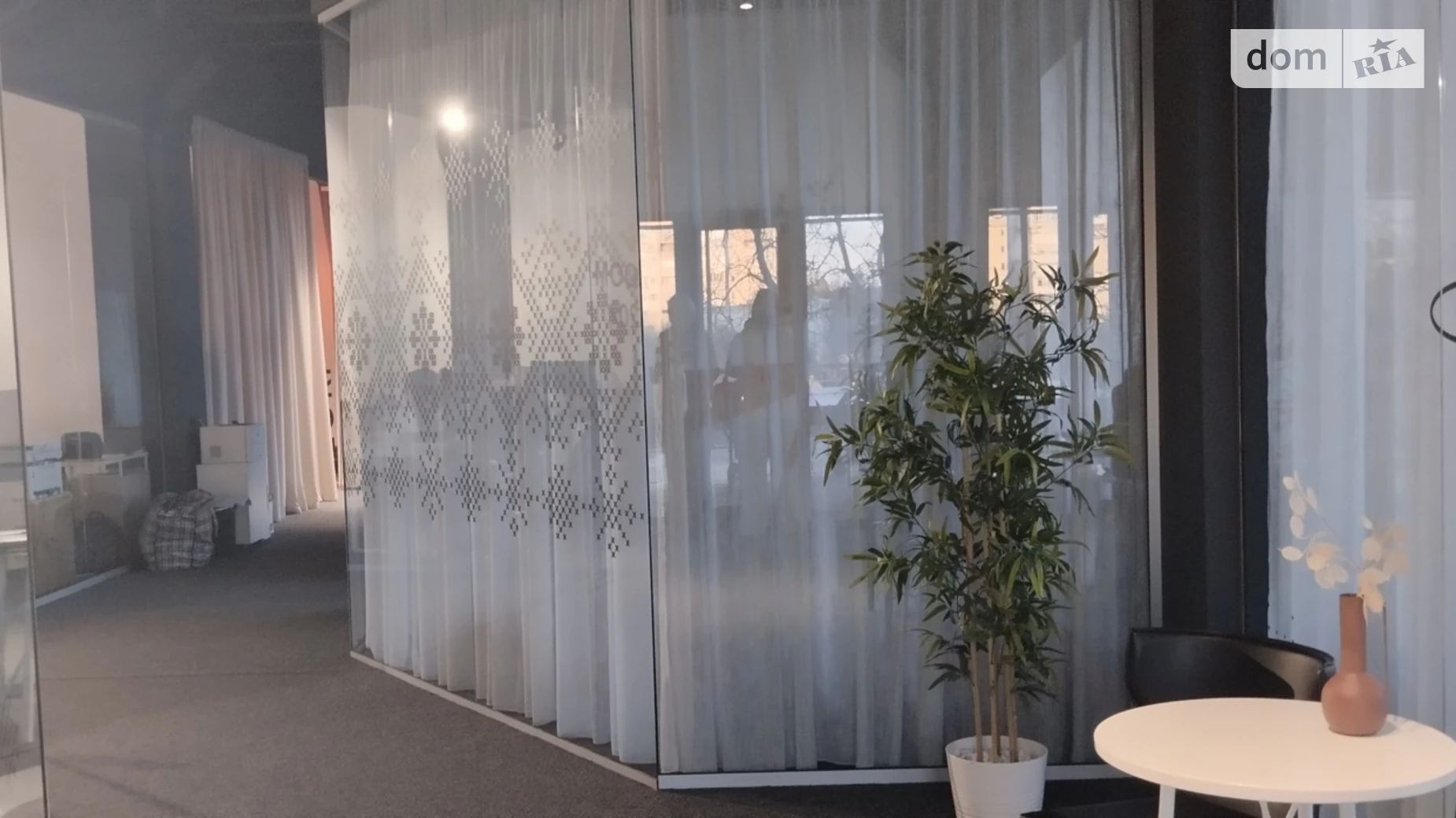 Сдается в аренду офис 400 кв. м в бизнес-центре, цена: 500 $ - фото 3