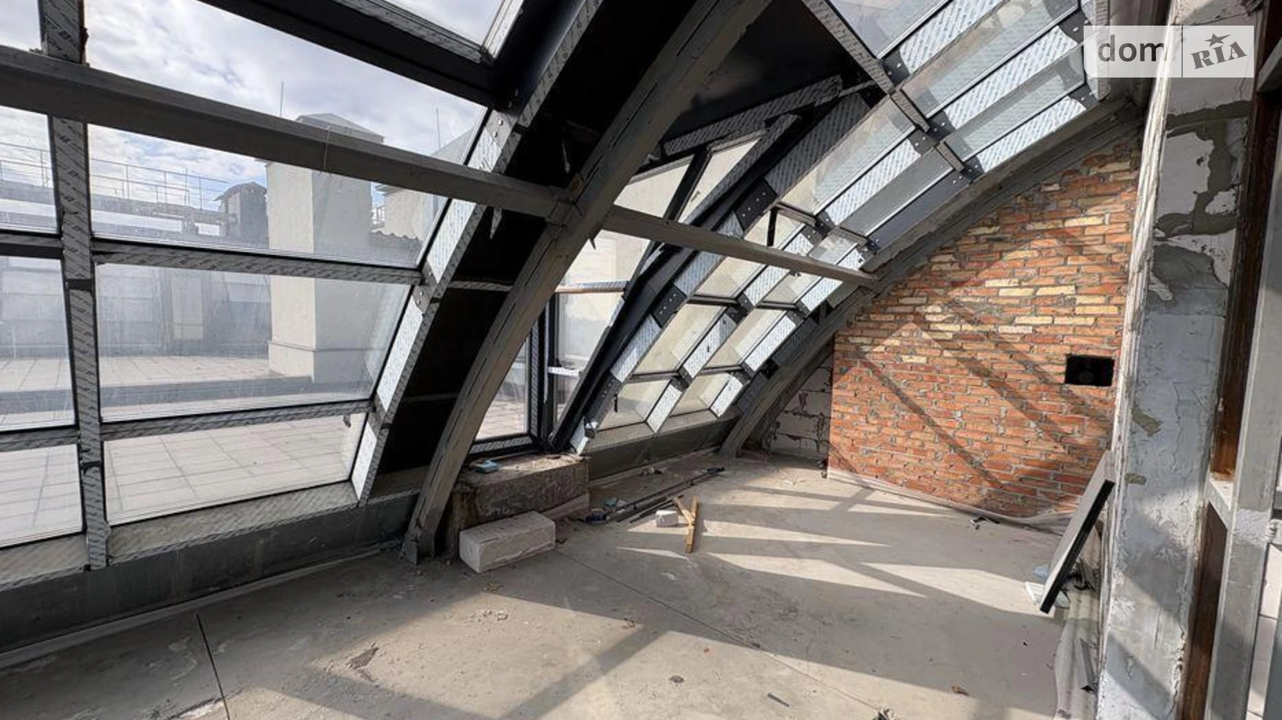 Продається 4-кімнатна квартира 200 кв. м у Києві, вул. Андрія Верхогляда(Драгомирова), 4Б - фото 3