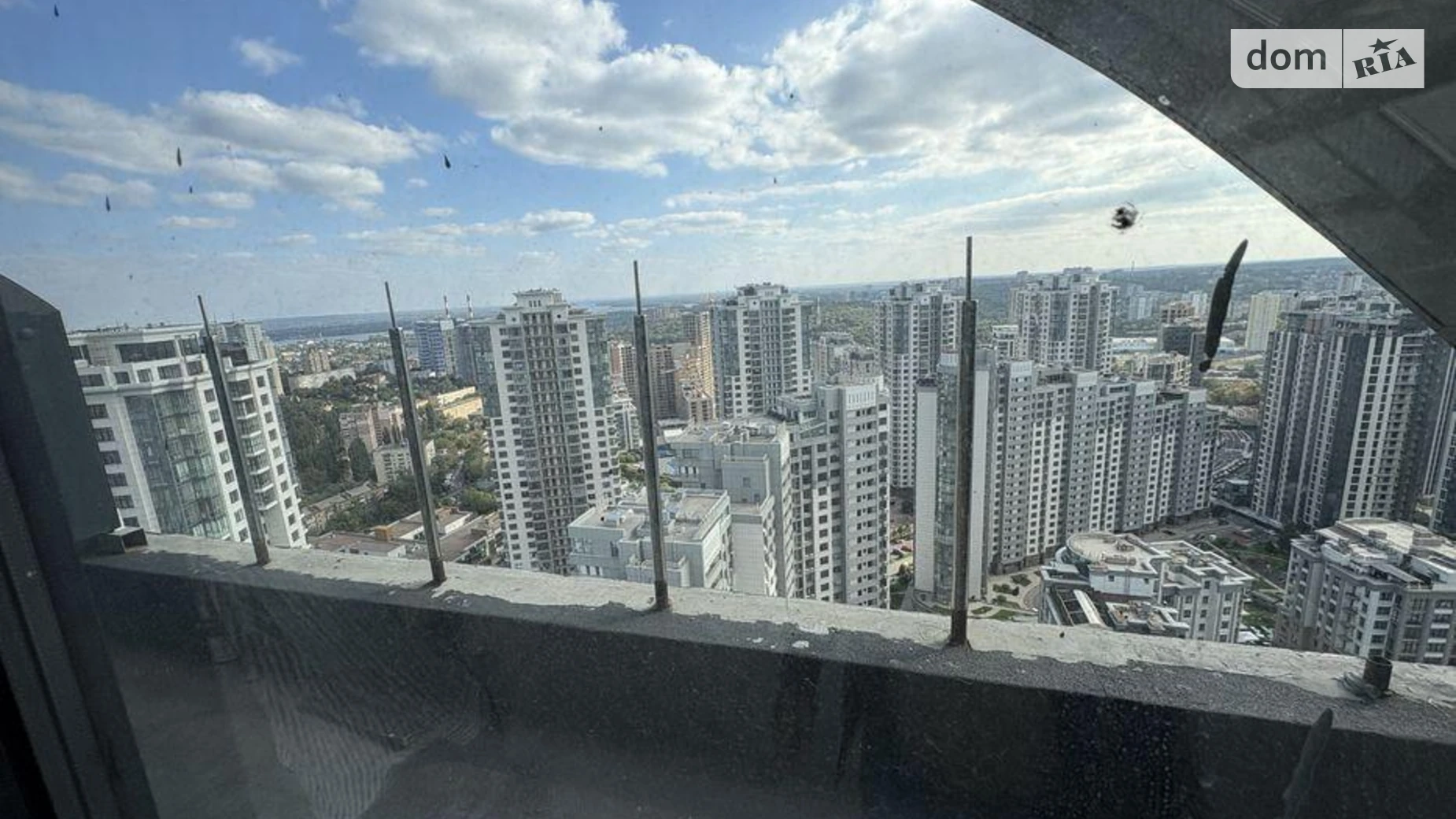 Продається 4-кімнатна квартира 200 кв. м у Києві, вул. Андрія Верхогляда(Драгомирова), 4Б - фото 4