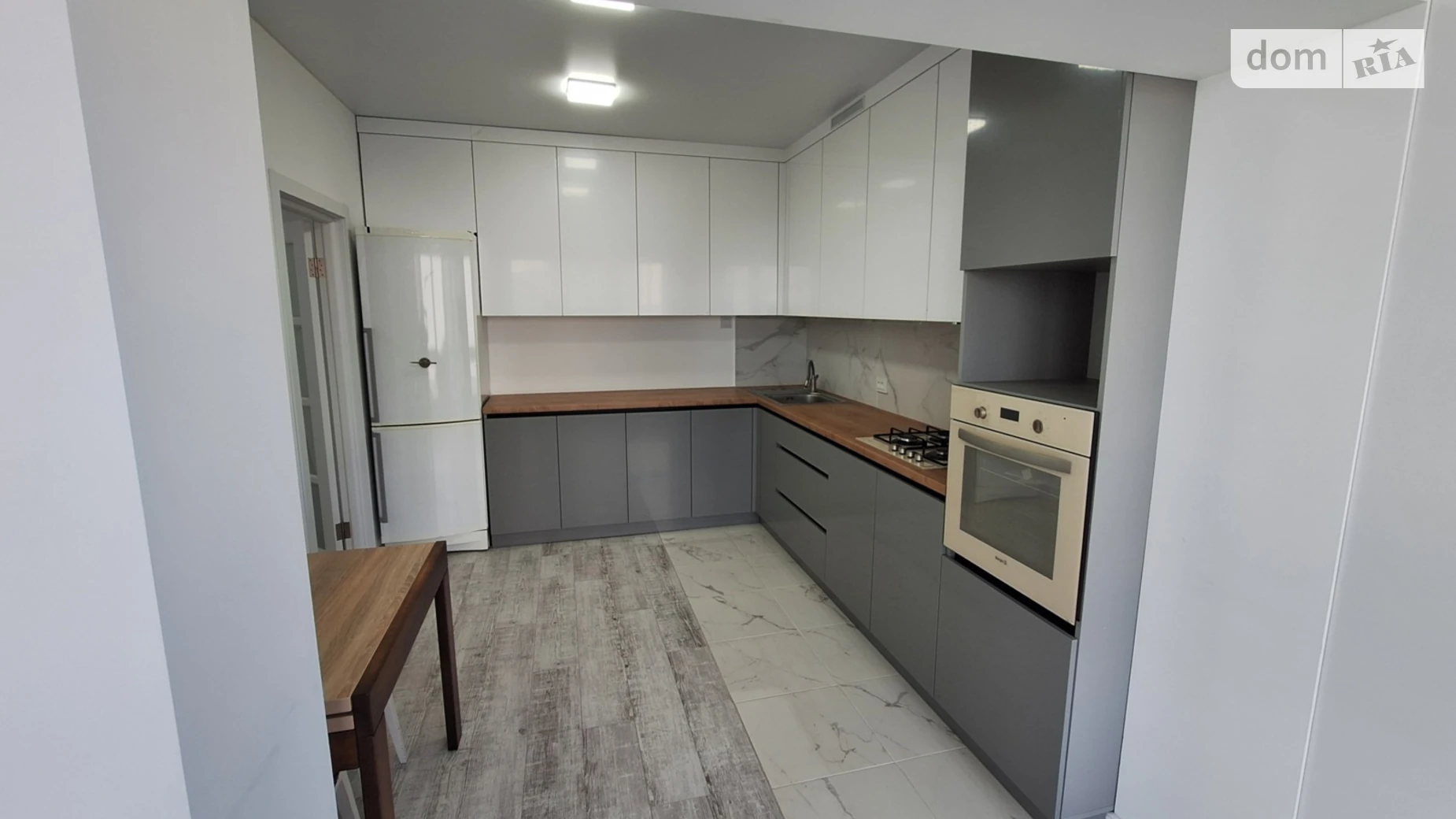 Продается 1-комнатная квартира 47.7 кв. м в Бармаках, мас. Слава победителям - фото 2