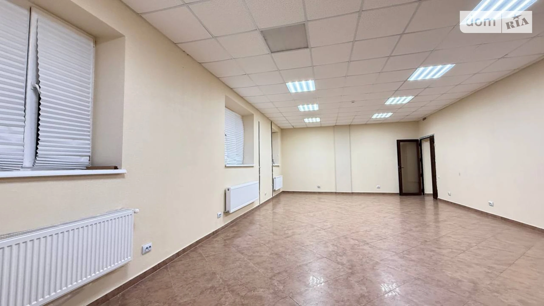 Здається в оренду приміщення вільного призначення 145 кв. м в 10-поверховій будівлі, цена: 1000 $ - фото 4