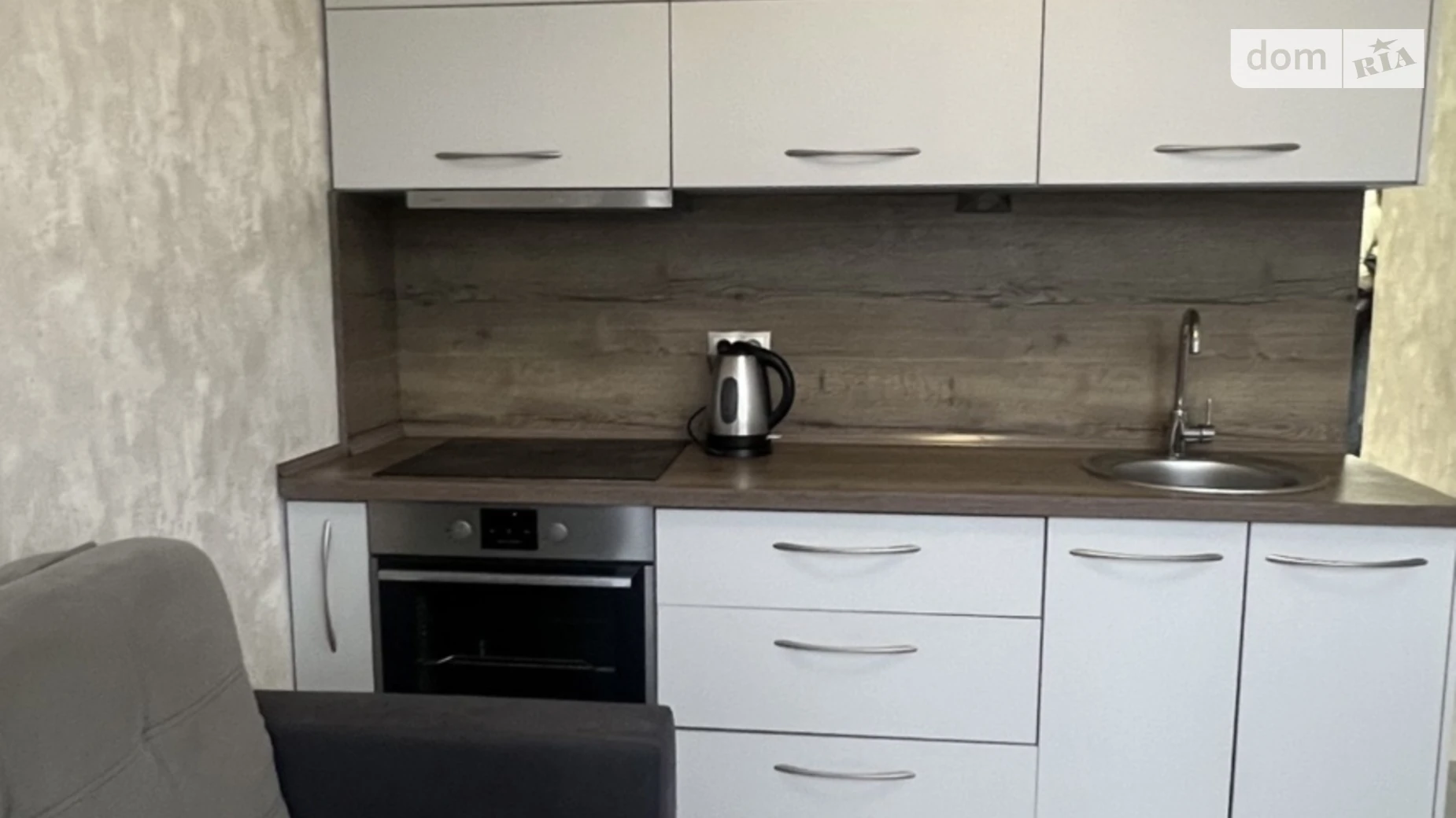 Сдается в аренду 1-комнатная квартира 40 кв. м в Одессе, ул. Валерия Самофалова, 16А/1 - фото 2