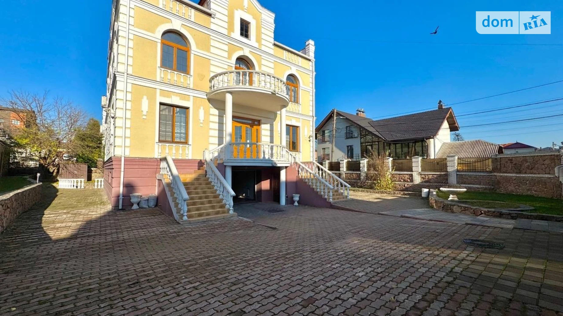 Сдается в аренду дом на 3 этажа 411.9 кв. м с верандой, цена: 2600 $ - фото 5