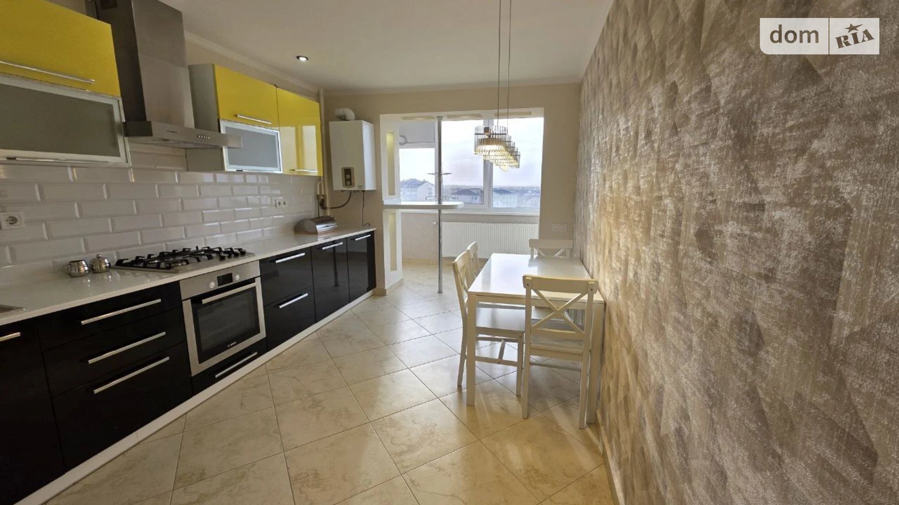 Продается 3-комнатная квартира 85.6 кв. м в Ивано-Франковске, ул. Гетьмана Ивана Мазепы, 175А корпус 8 - фото 2