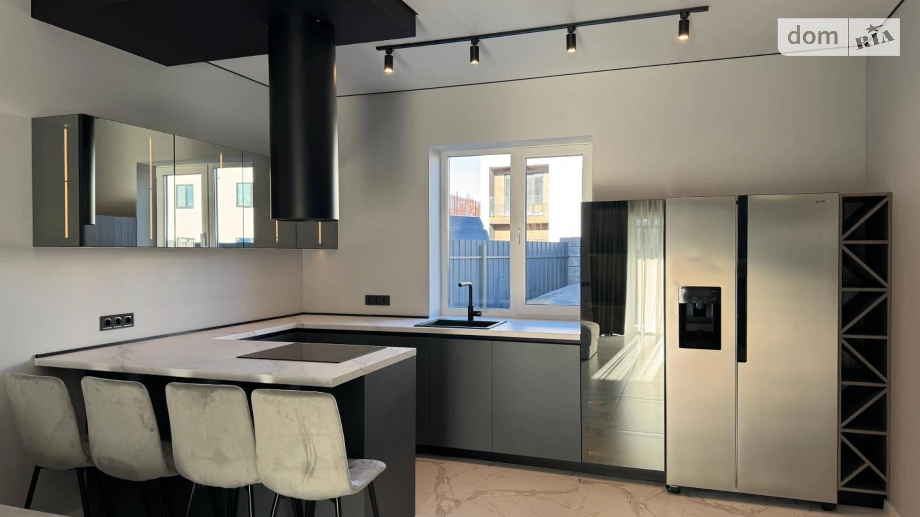 Сдается в аренду дом на 2 этажа 130 кв. м с участком, цена: 2500 $ - фото 3