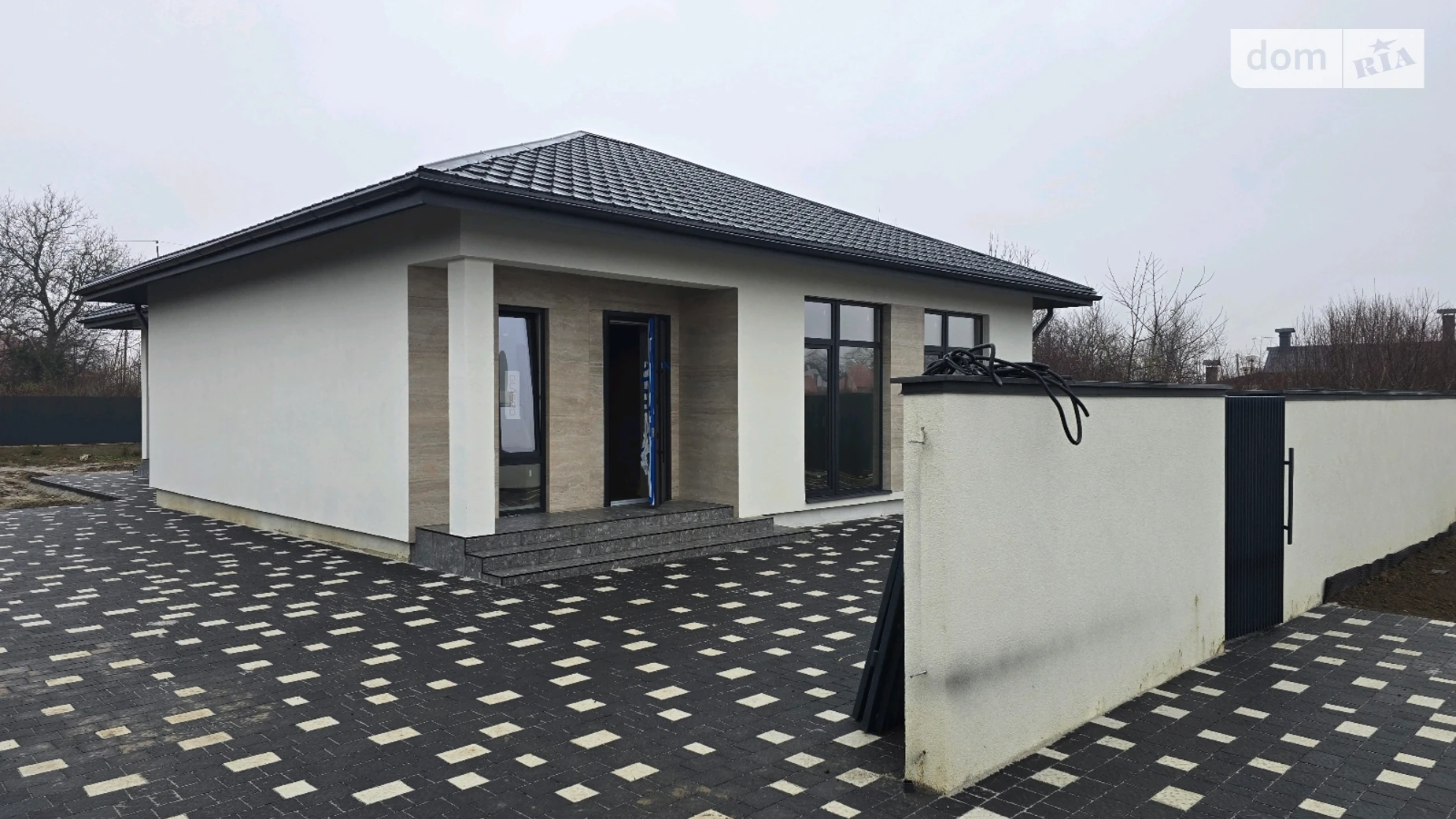 Продается одноэтажный дом 120 кв. м с бассейном, цена: 115000 $ - фото 3