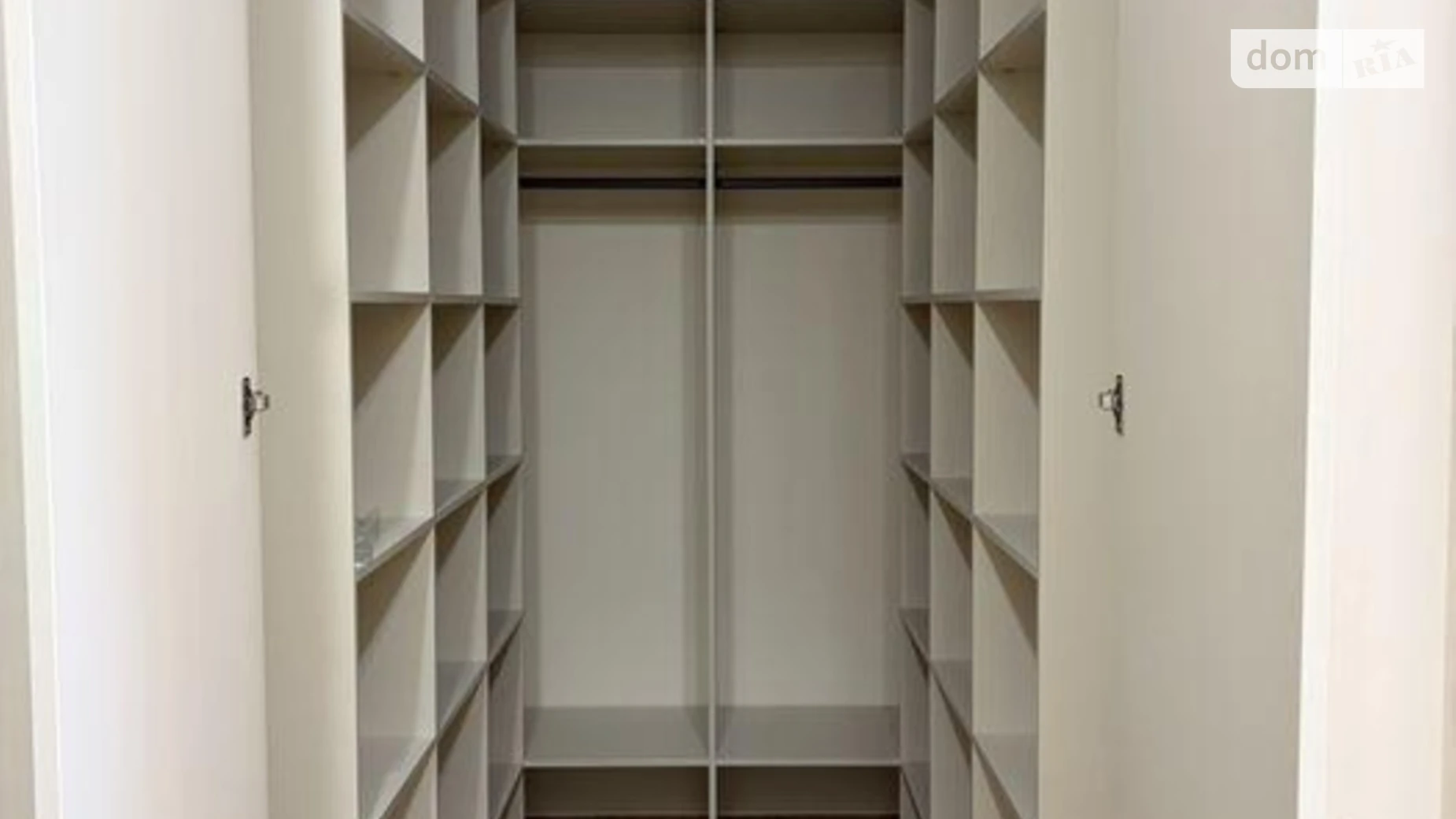 Продается 1-комнатная квартира 65.7 кв. м в Киеве, ул. Антоновича(Горького), 109 - фото 3