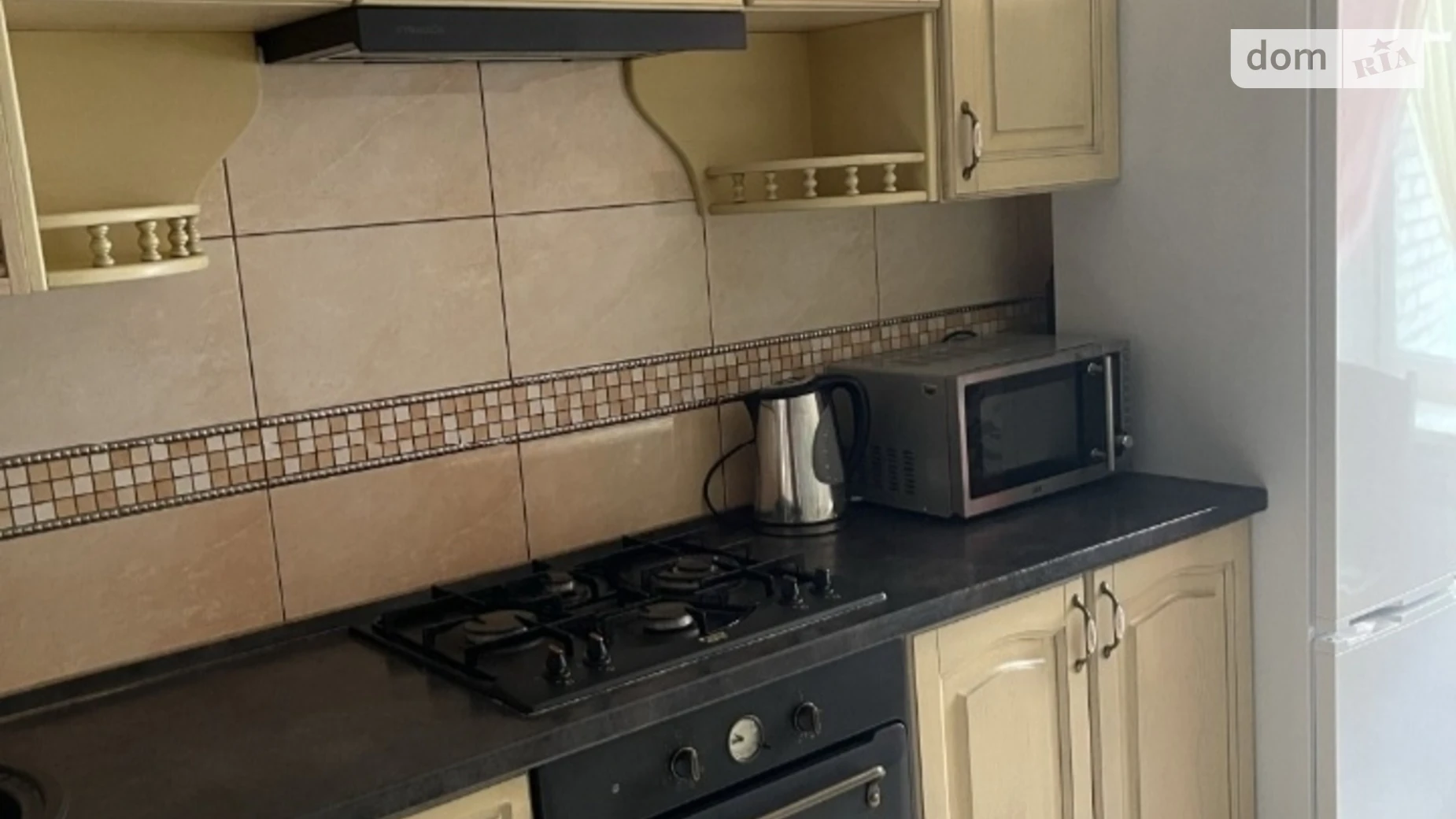 3-комнатная квартира 64 кв. м в Луцке, ул. Липинского - фото 2