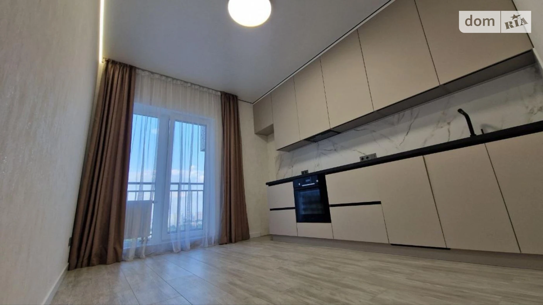 Продается 1-комнатная квартира 43 кв. м в Одессе, ул. Краснова, 1В - фото 2