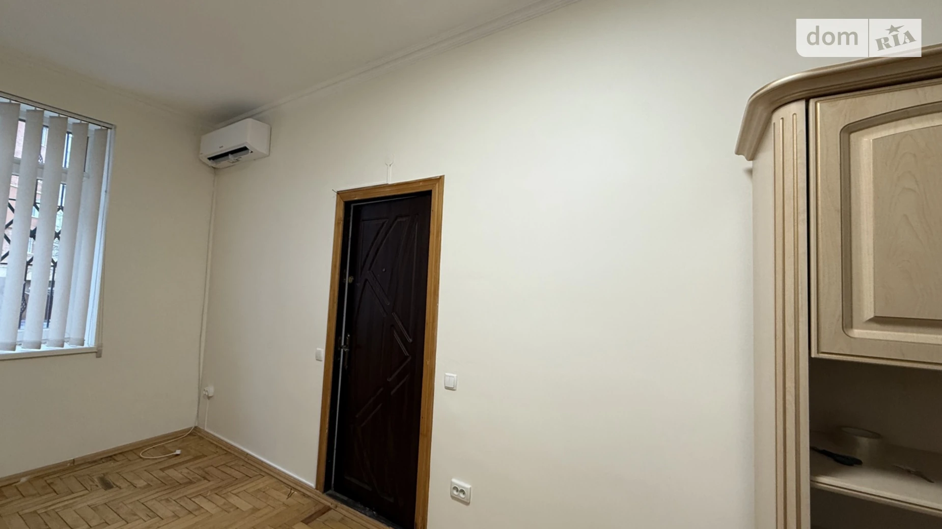 Сдается в аренду офис 16 кв. м в бизнес-центре, цена: 240 $ - фото 5