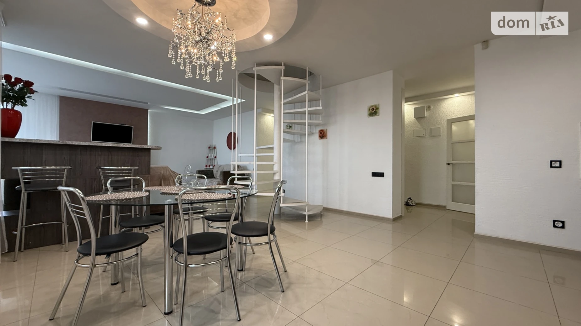 Сдается в аренду 3-комнатная квартира 139.8 кв. м в Львове, ул. Панча Петра, 18Б - фото 4