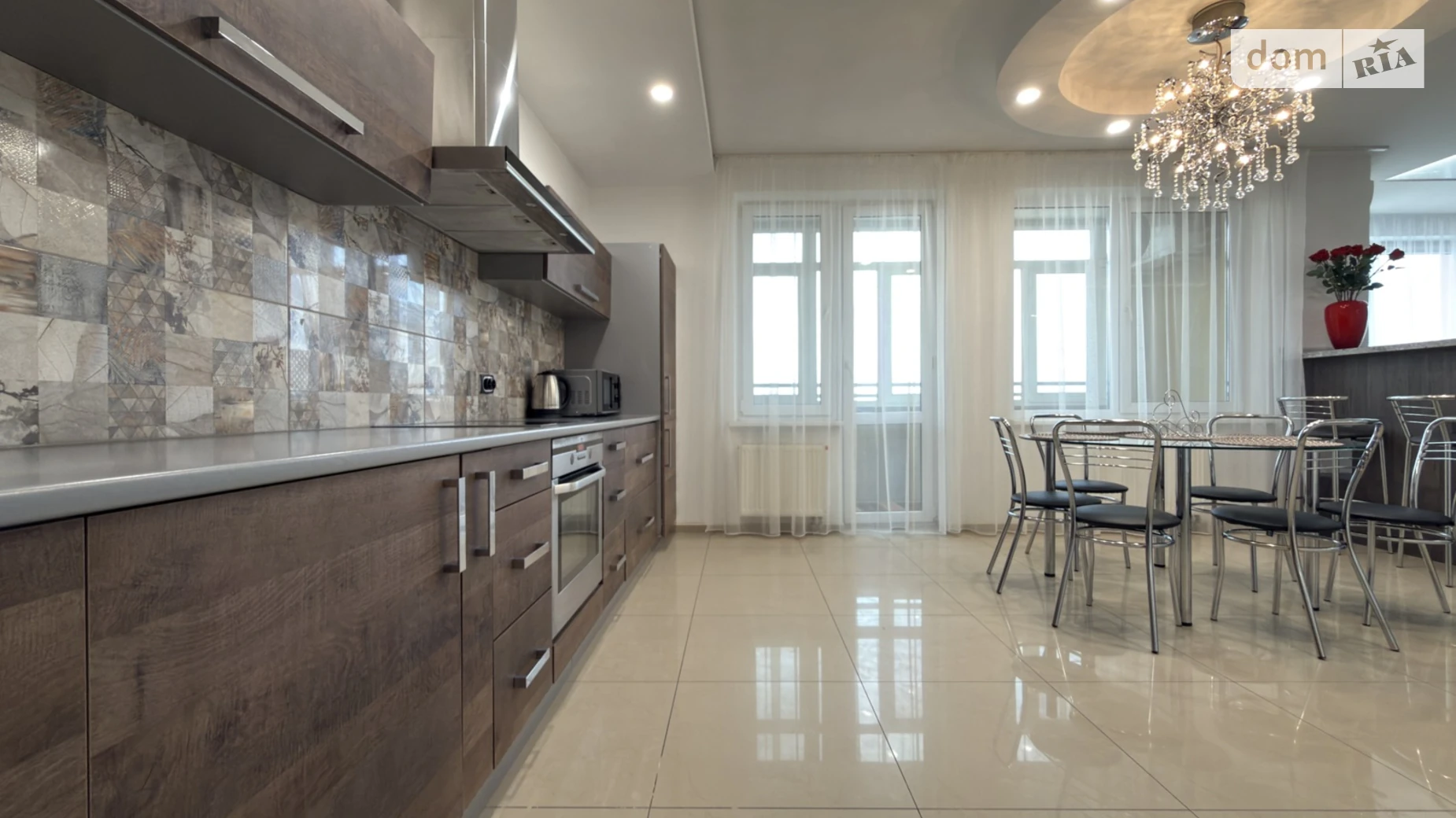 Сдается в аренду 3-комнатная квартира 139.8 кв. м в Львове, ул. Панча Петра, 18Б - фото 3