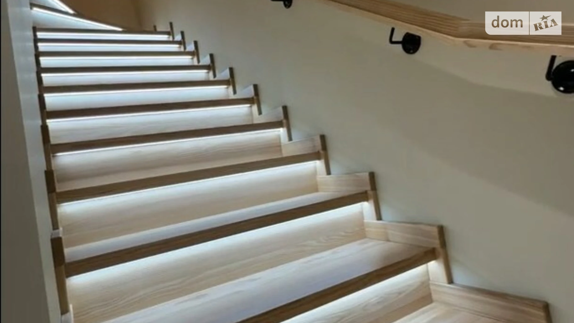 Продается дом на 2 этажа 124 кв. м с бассейном, цена: 140000 $ - фото 5