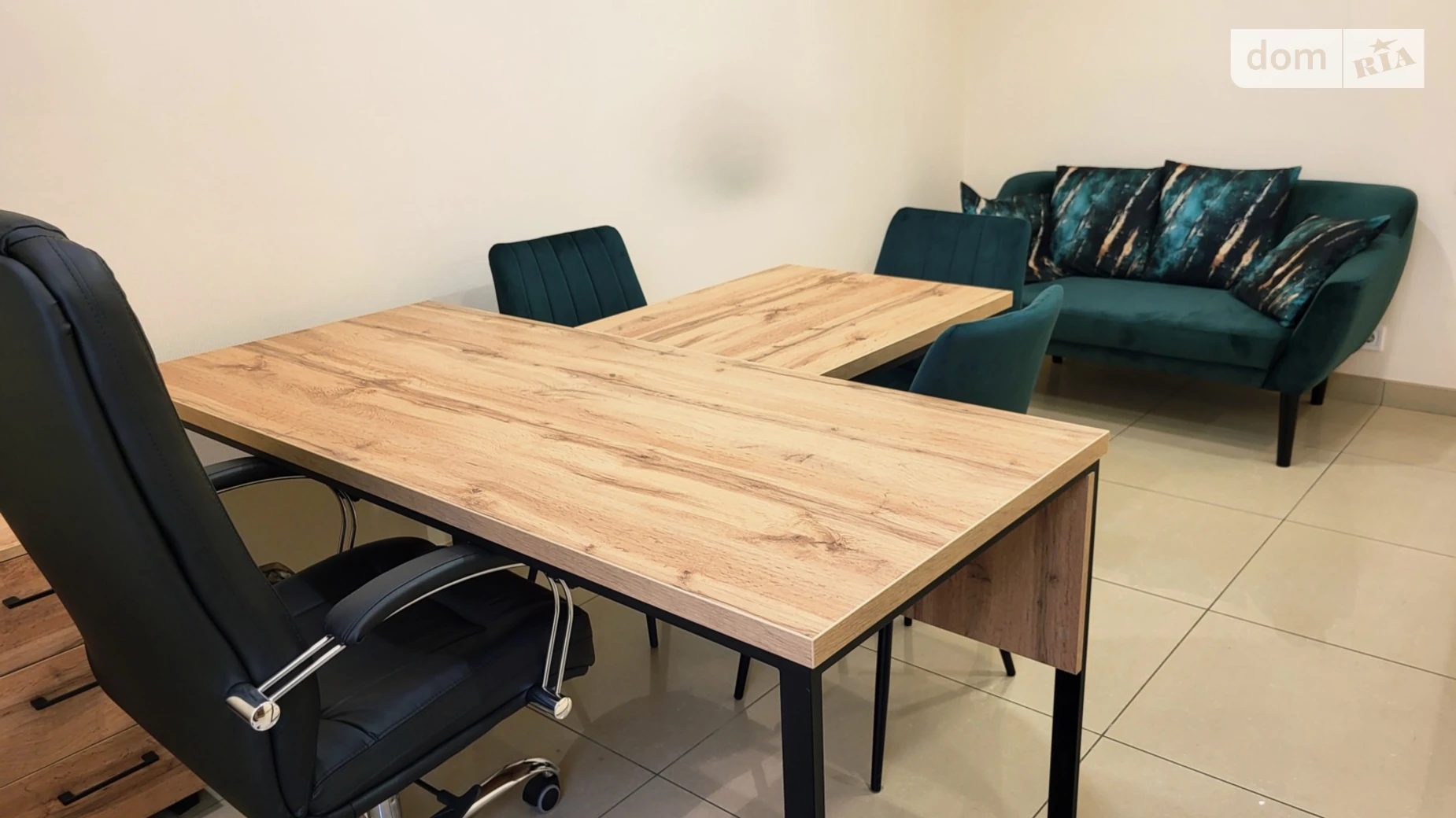 Сдается в аренду офис 52.8 кв. м в бизнес-центре, цена: 600 $ - фото 2