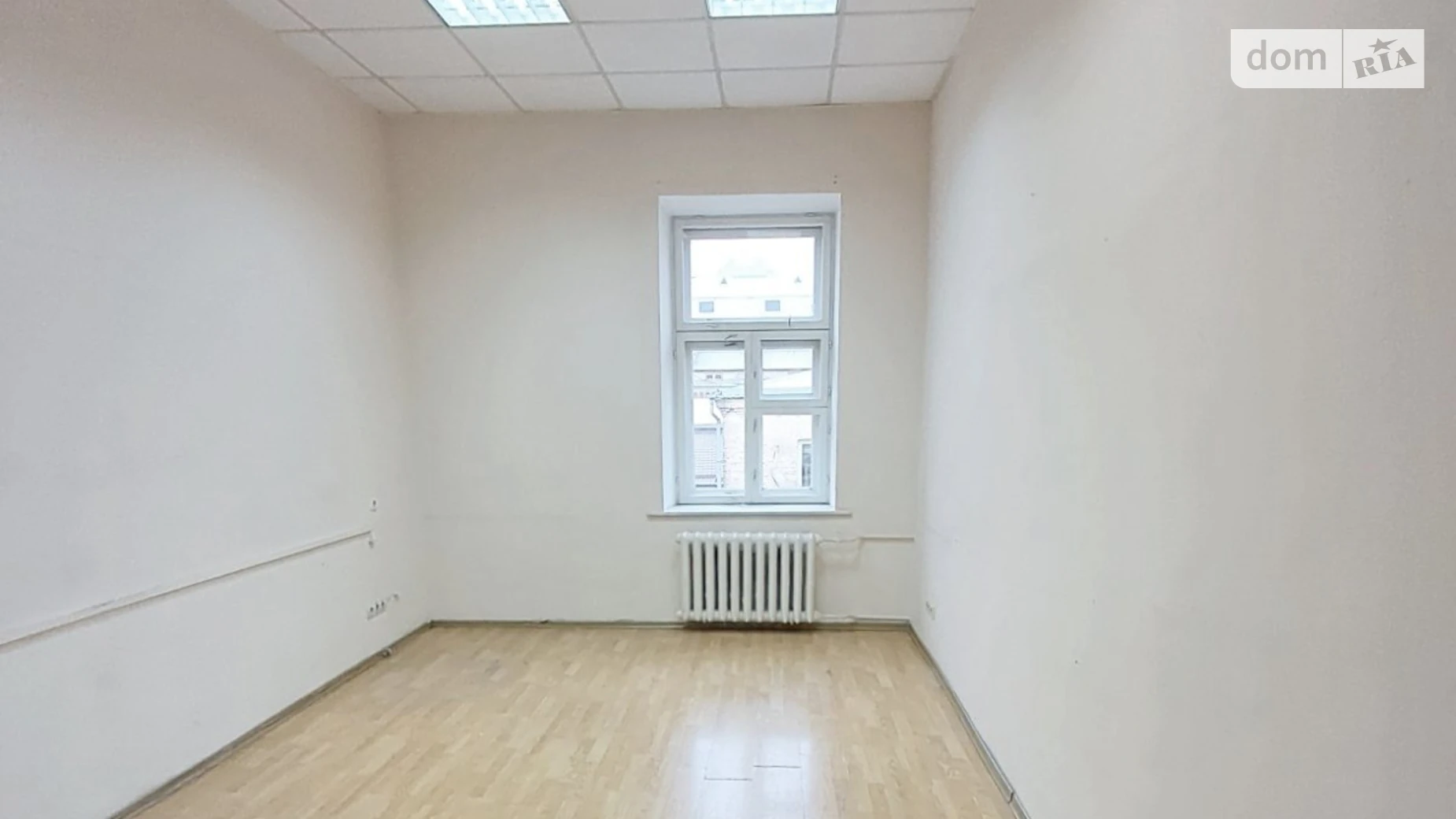 Сдается в аренду офис 19.9 кв. м в бизнес-центре, цена: 7040 грн - фото 2