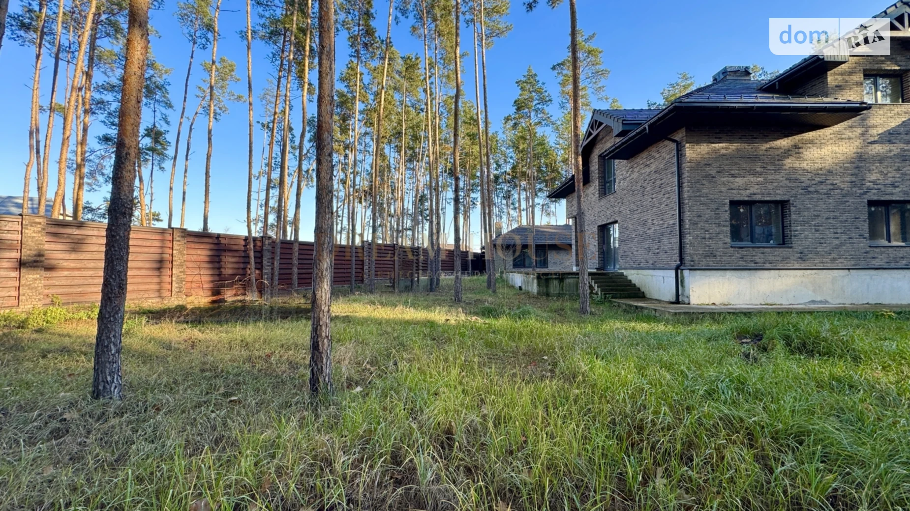 Продается дом на 2 этажа 450 кв. м с бассейном, цена: 450000 $ - фото 2