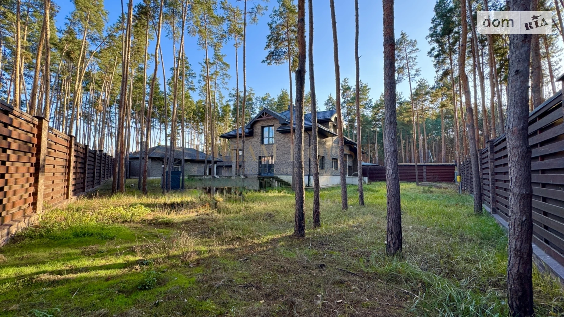 Продается дом на 2 этажа 450 кв. м с бассейном, цена: 450000 $ - фото 3