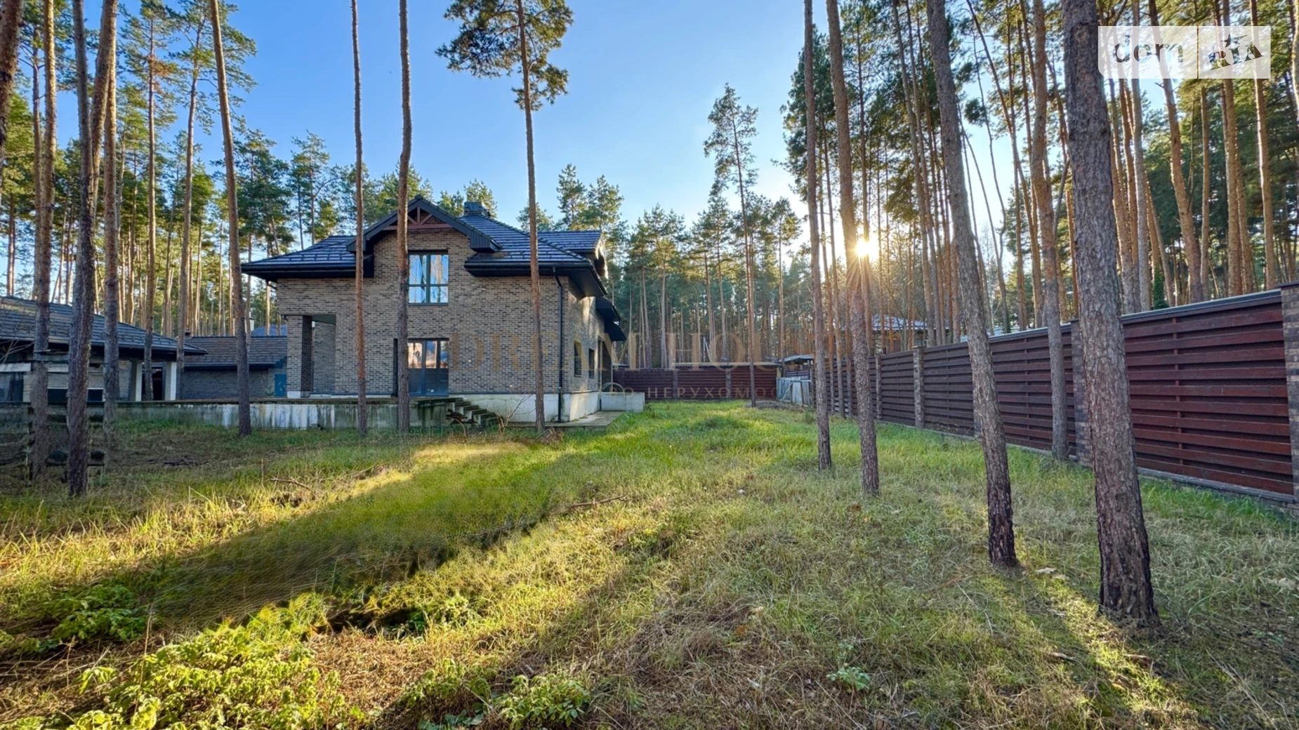 Продается дом на 2 этажа 450 кв. м с бассейном, цена: 450000 $ - фото 5