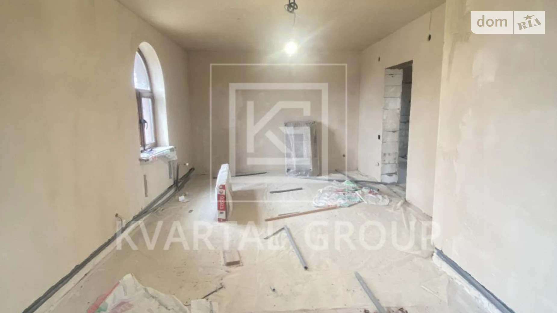 Продается дом на 2 этажа 222 кв. м с садом, цена: 72500 $ - фото 2