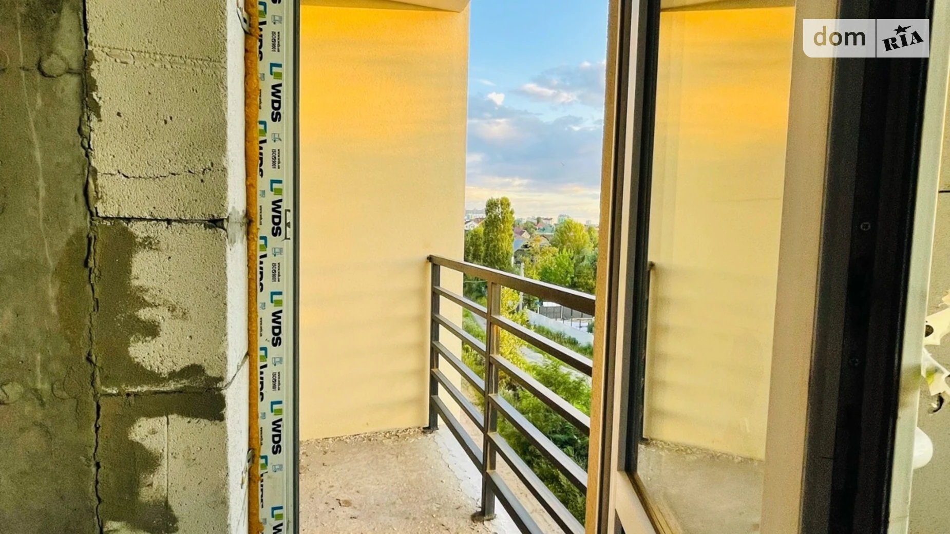 Продается 1-комнатная квартира 23.2 кв. м в Киеве, ул. Михаила Дерегуса, 42 - фото 2