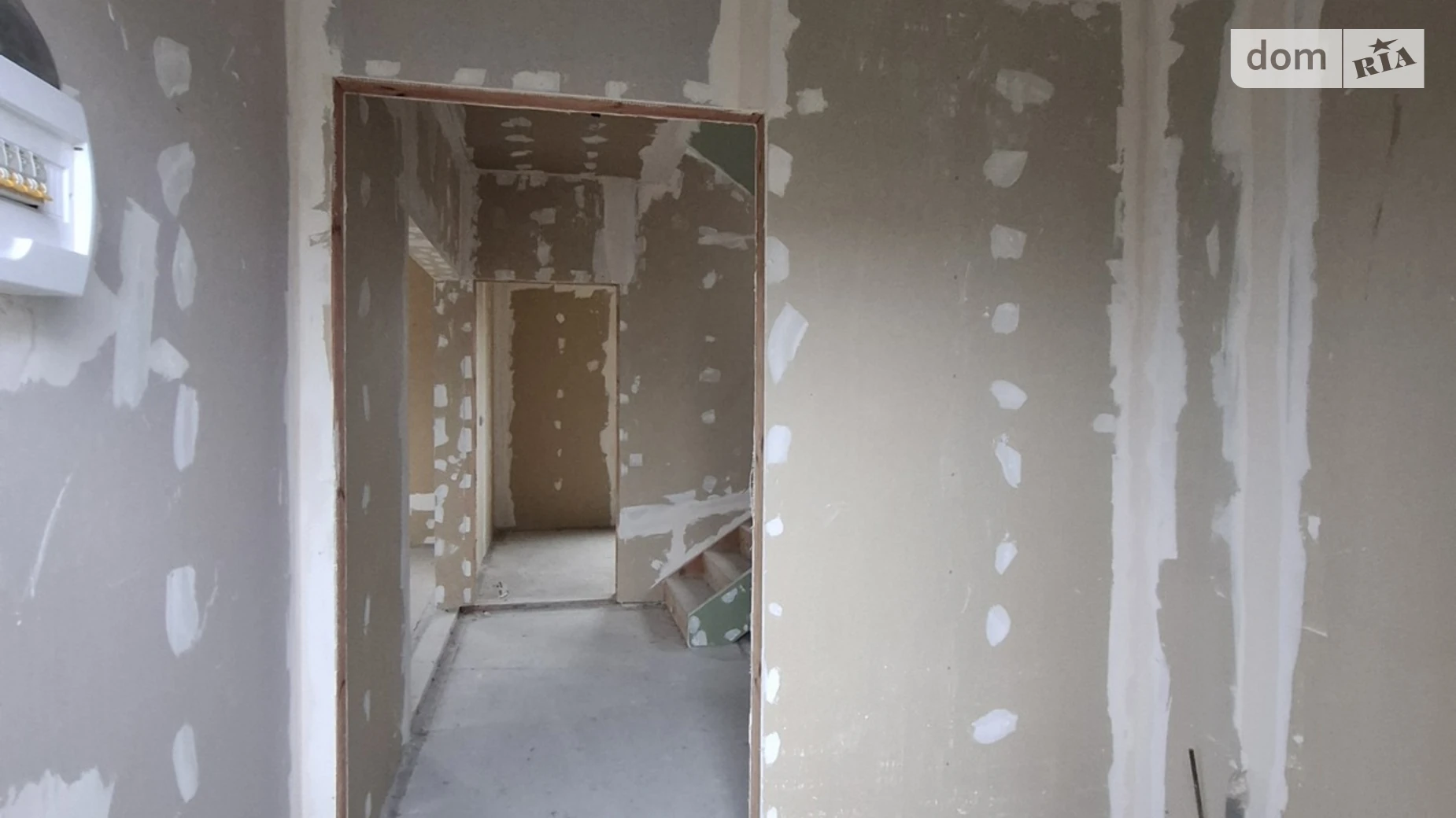 Продается дом на 2 этажа 120 кв. м с бассейном, цена: 85000 $ - фото 5