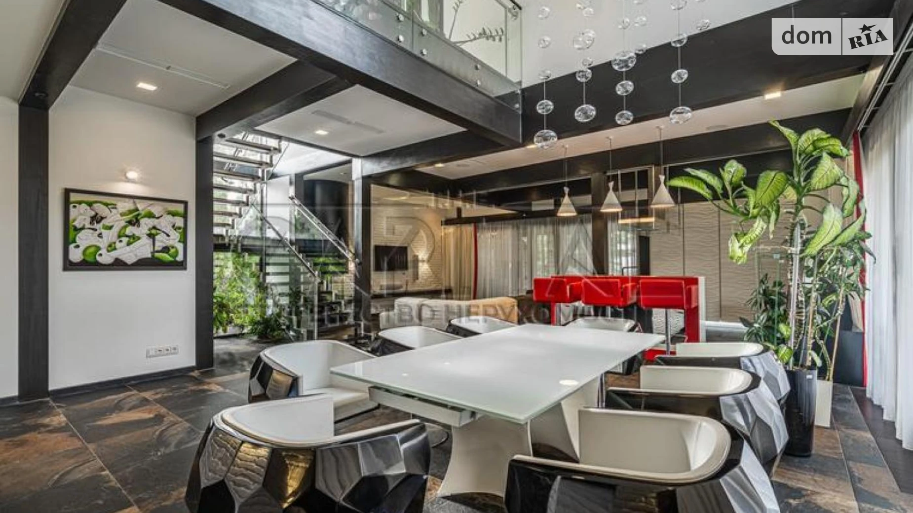 Продается дом на 2 этажа 317 кв. м с камином, цена: 1100000 $ - фото 2