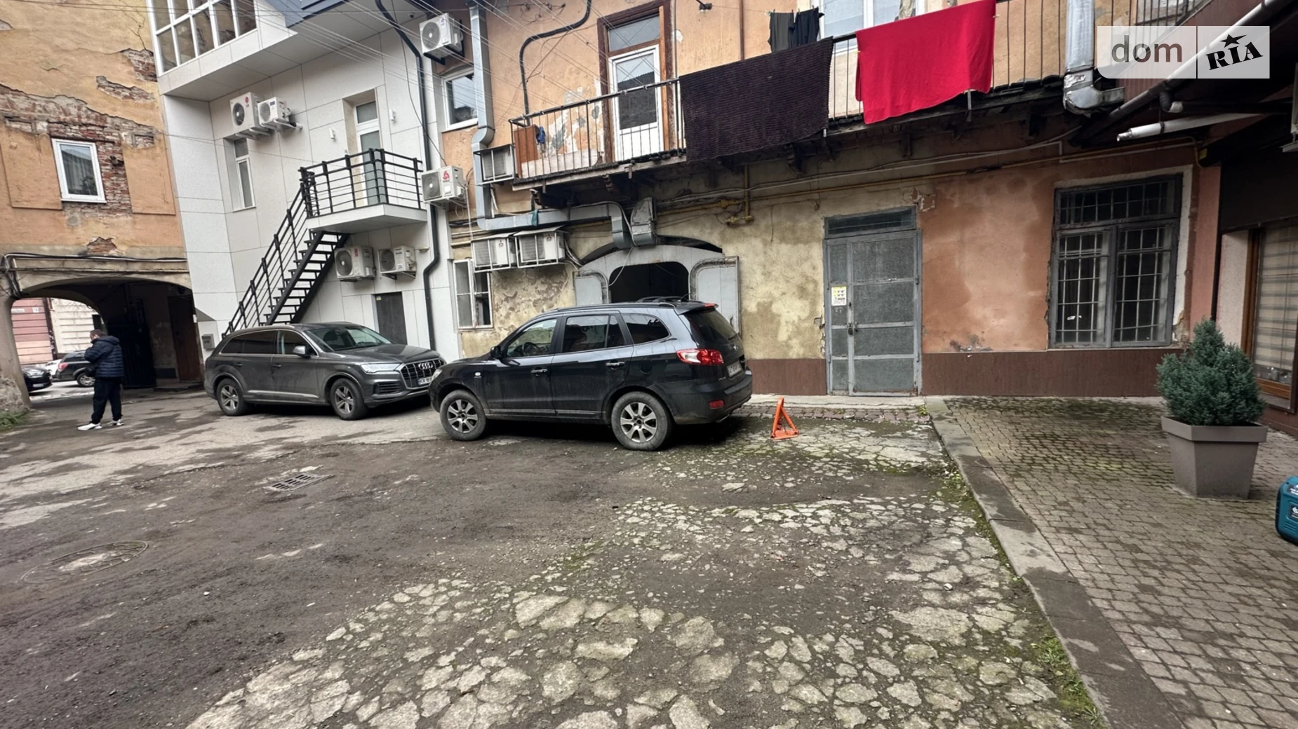 Продается офис 33.7 кв. м в бизнес-центре, цена: 73000 $ - фото 2