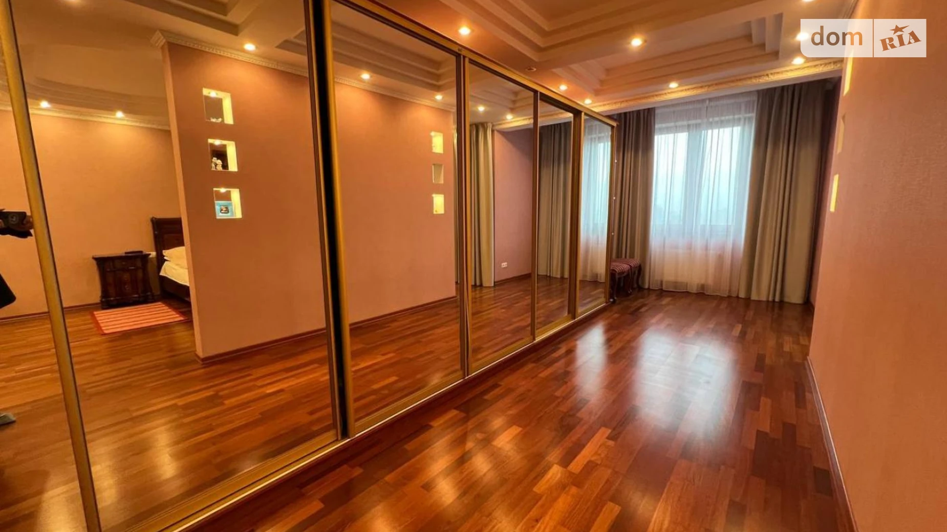 Продается 3-комнатная квартира 179.8 кв. м в Киеве, ул. Коновальца Евгения, 36Б - фото 5