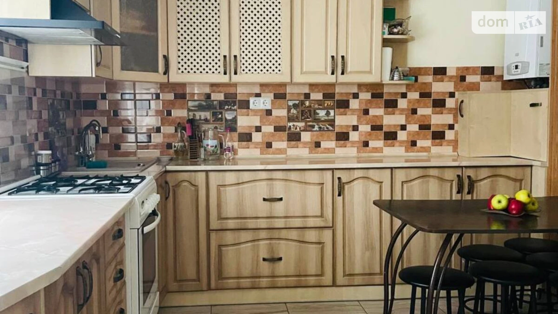 Продается дом на 2 этажа 185 кв. м с камином, цена: 206000 $ - фото 3