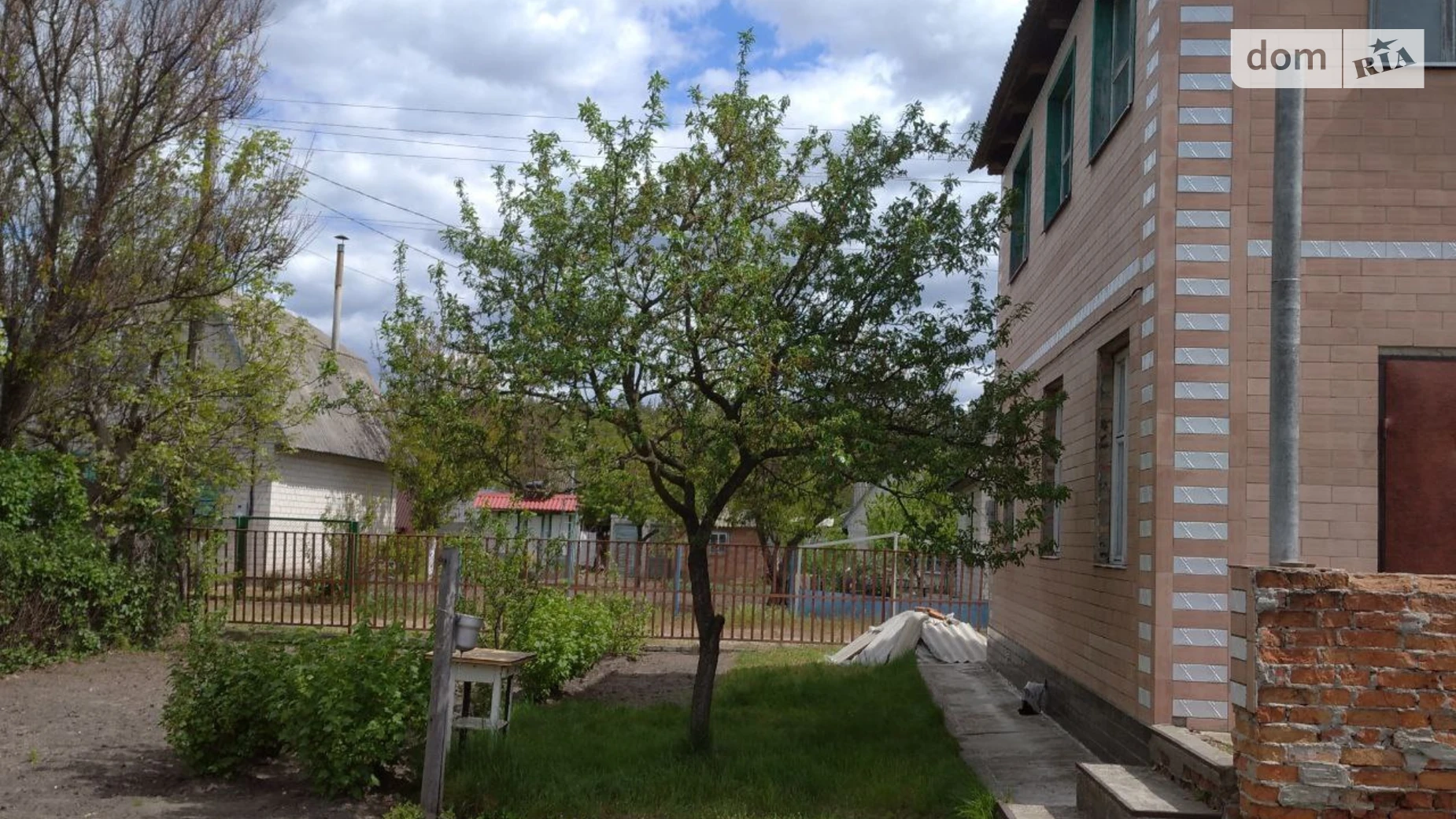 Продается дом на 2 этажа 158 кв. м с садом, цена: 25000 $ - фото 3