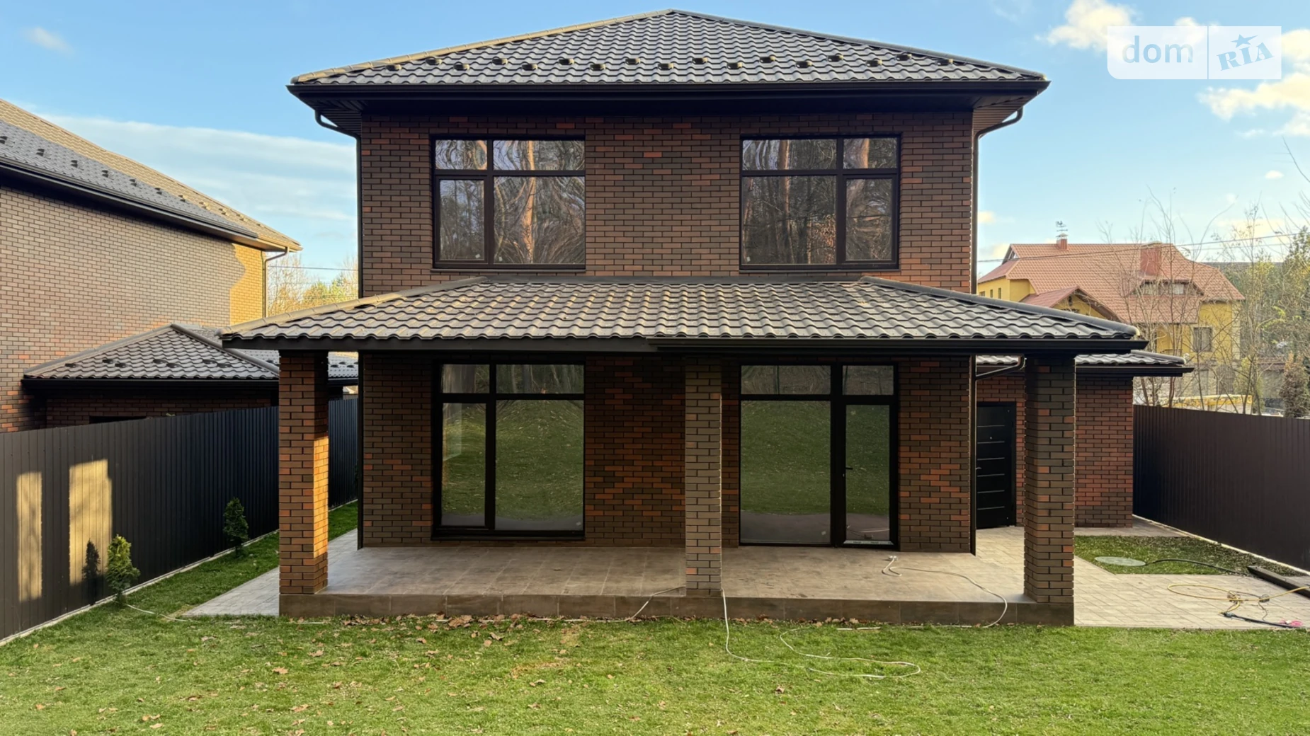 Продается дом на 2 этажа 140 кв. м с мебелью, цена: 185000 $ - фото 2