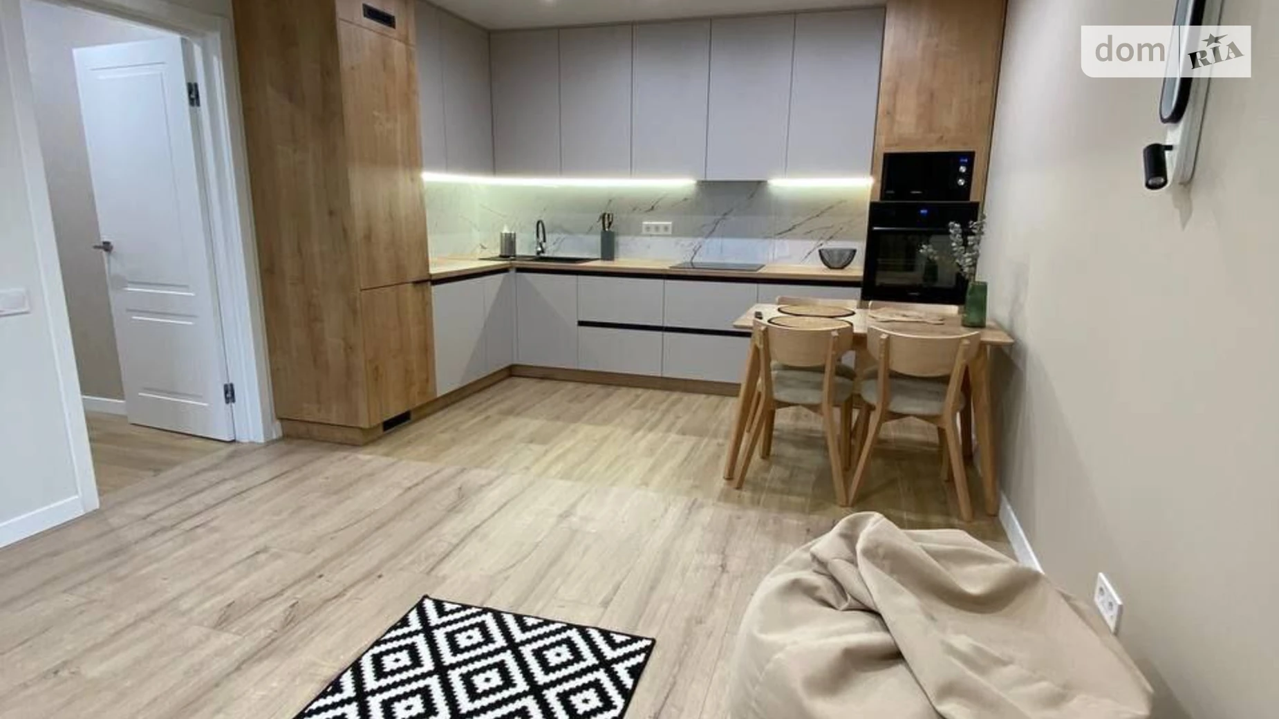 Сдается в аренду 1-комнатная квартира 58 кв. м в Львове, ул. Железнодорожная, 9А - фото 4