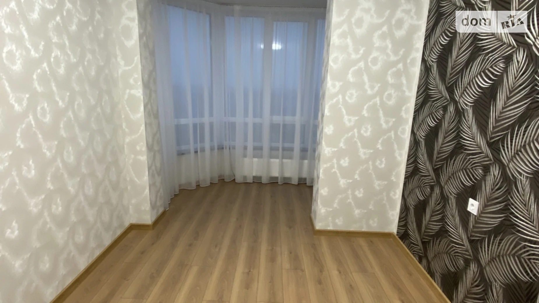 Продается 1-комнатная квартира 49 кв. м в Житомире, Ворота Искусств майд., 9А - фото 2