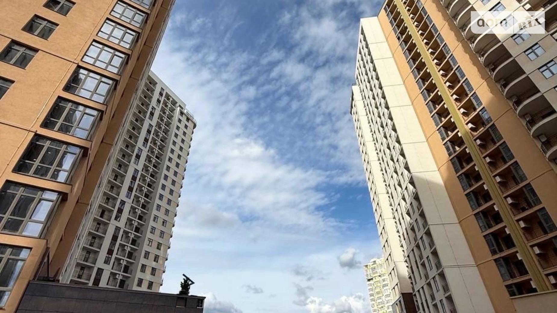 Продается 2-комнатная квартира 59 кв. м в Одессе, ул. Краснова, 1В - фото 2