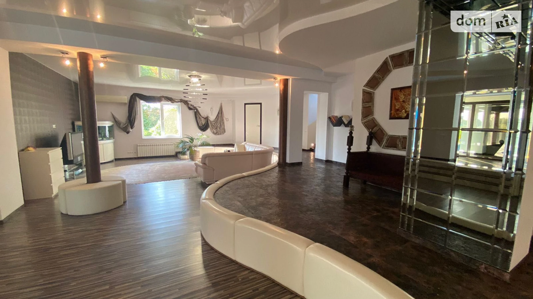 Сдается в аренду дом на 2 этажа 550 кв. м с бассейном, цена: 2500 $ - фото 3