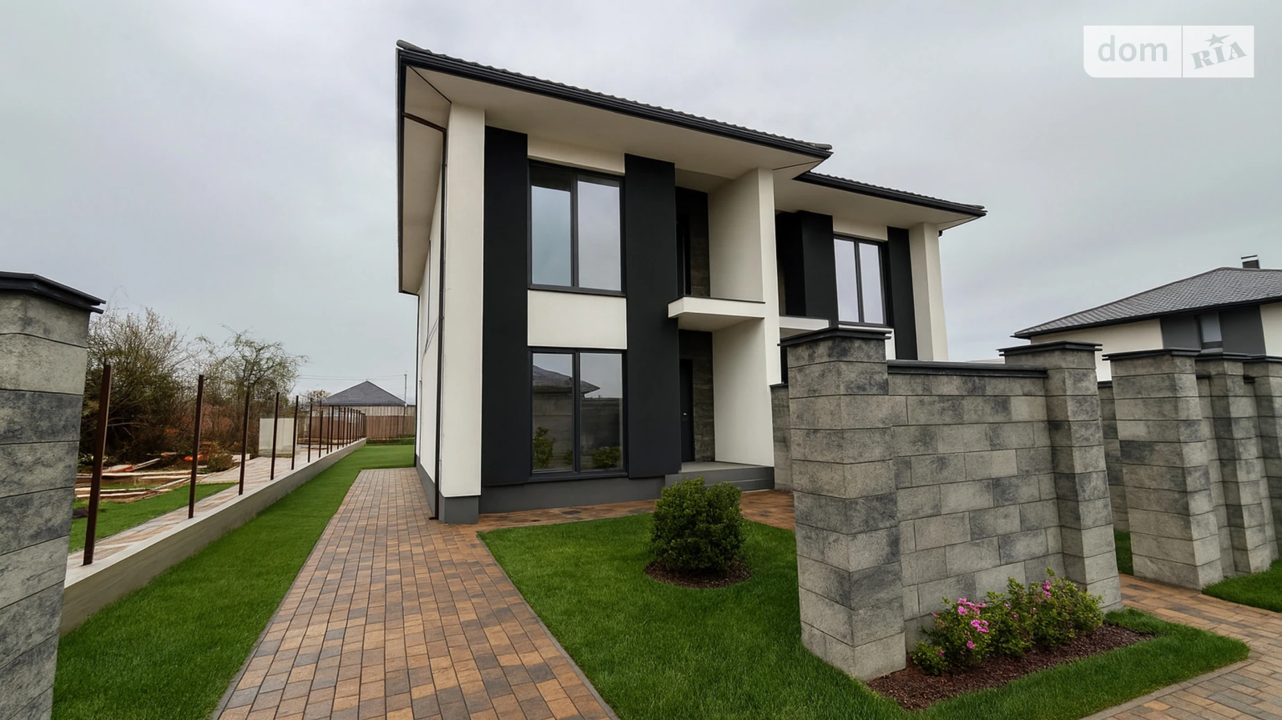 ул. Левка Лукьяненко, 5А Промышленный Ужгород, цена: 119999 $ - фото 2