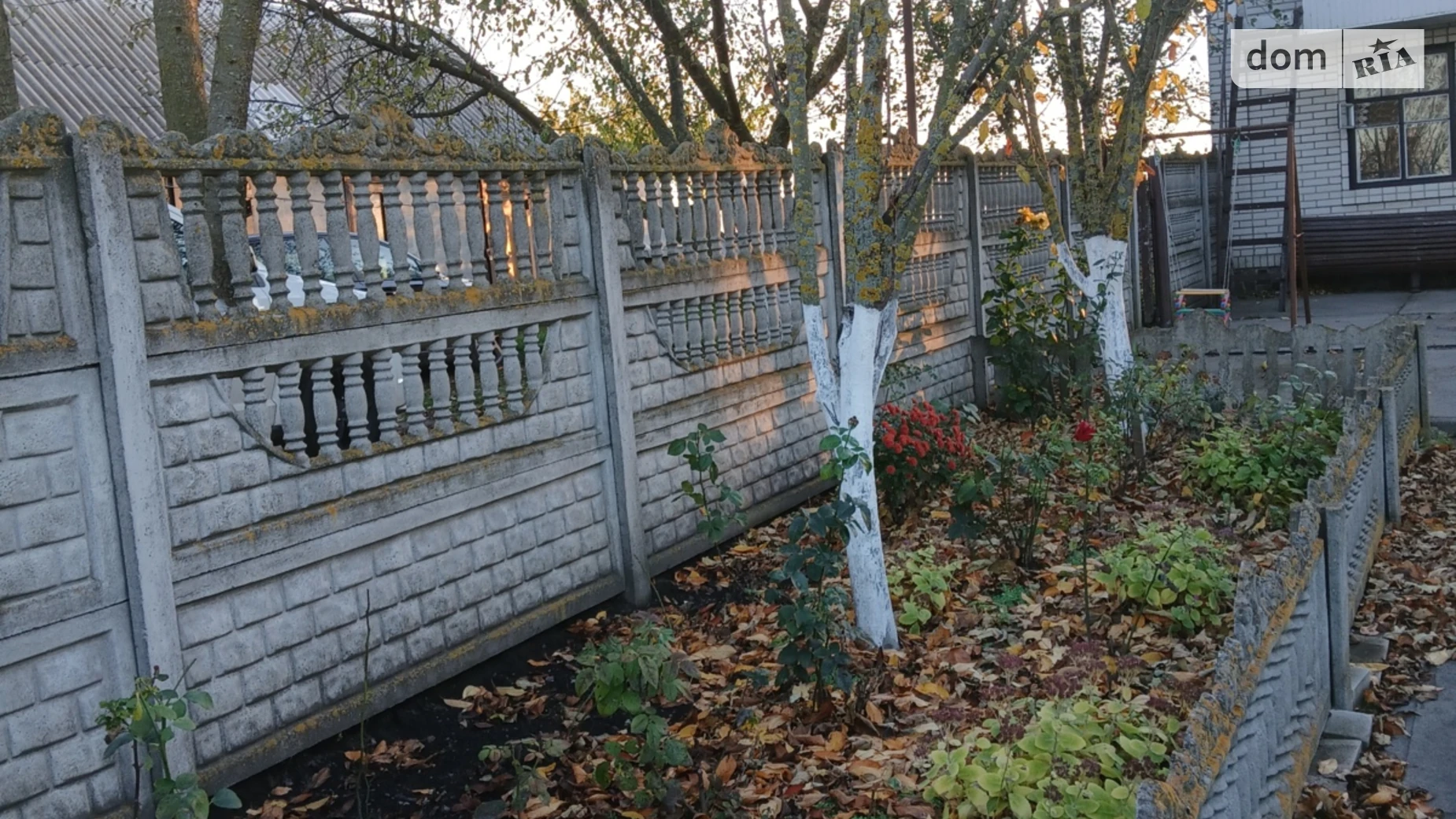 Продается дом на 2 этажа 153 кв. м с садом, цена: 64000 $ - фото 2