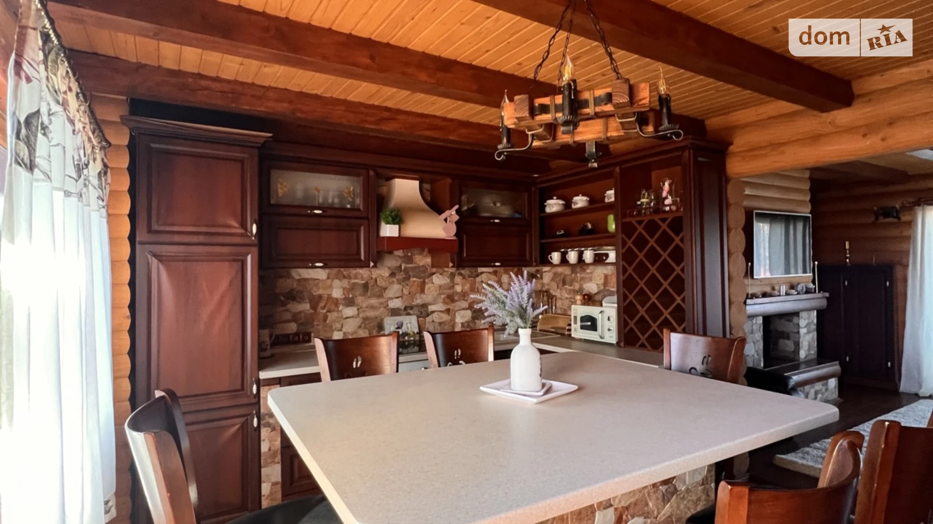 Продается дом на 2 этажа 240 кв. м с гаражом, цена: 130000 $ - фото 2