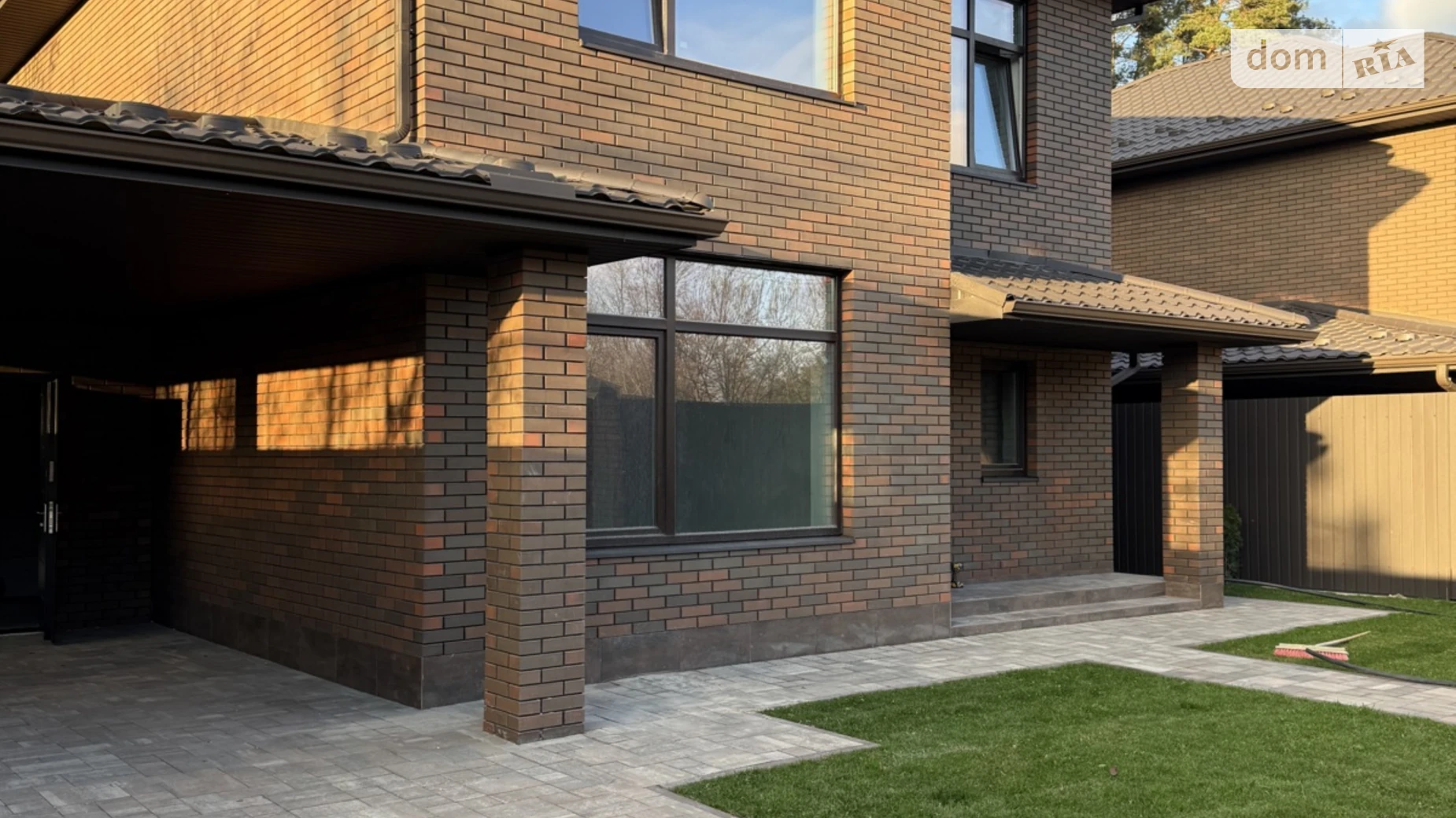 Продается дом на 2 этажа 140 кв. м с садом, цена: 185000 $ - фото 3