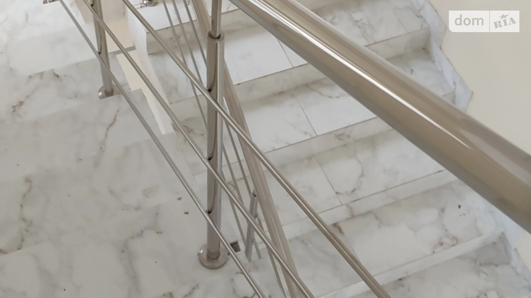 Сдается в аренду офис 240 кв. м в бизнес-центре, цена: 110000 грн - фото 2