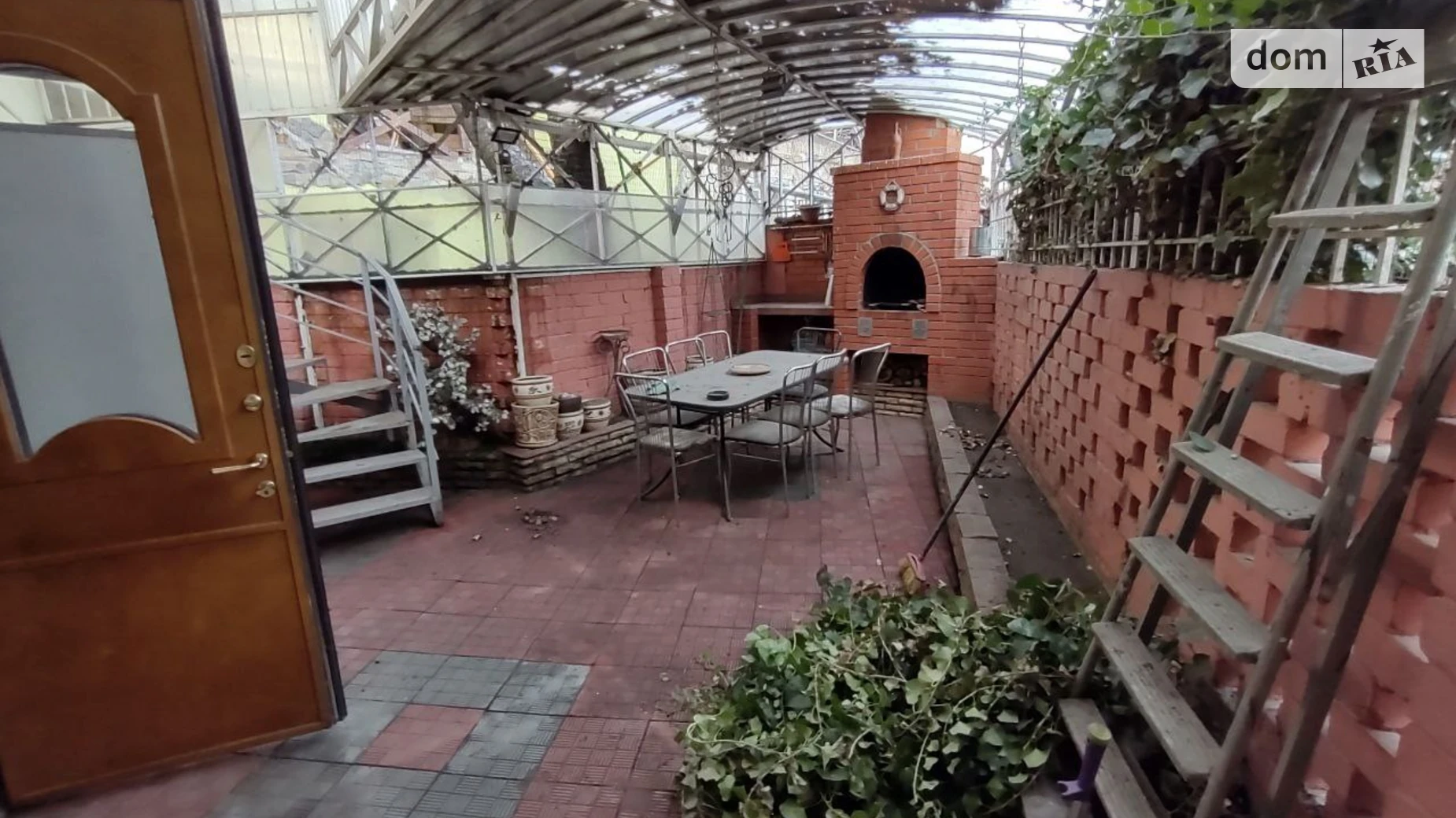 Продается дом на 2 этажа 140 кв. м с бассейном, цена: 120000 $ - фото 2