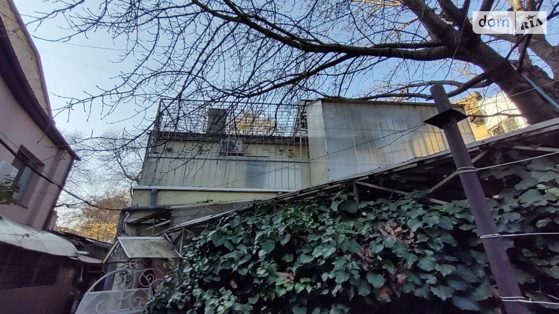 Продается дом на 2 этажа 140 кв. м с бассейном, цена: 120000 $ - фото 4