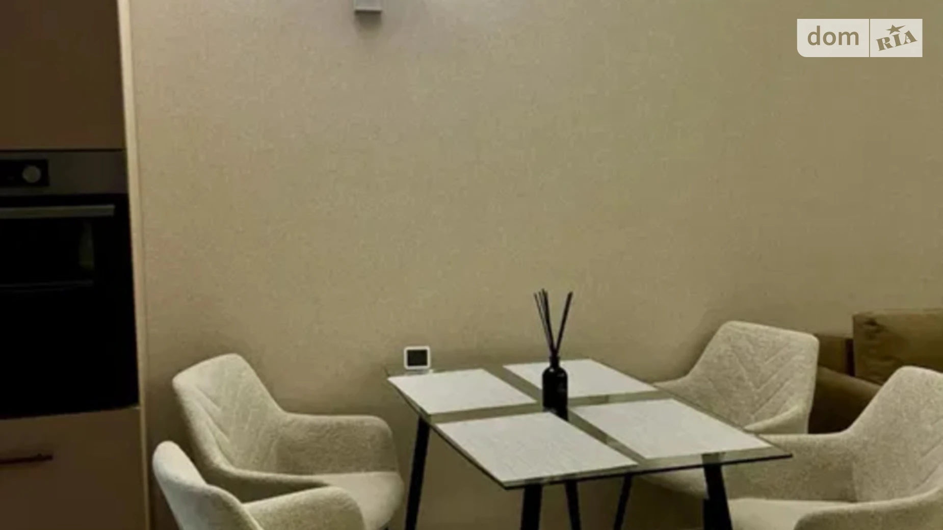 Продается 2-комнатная квартира 84 кв. м в Киеве, ул. Князя Романа Мстиславича(Генерала Жмаченко), 26 - фото 2