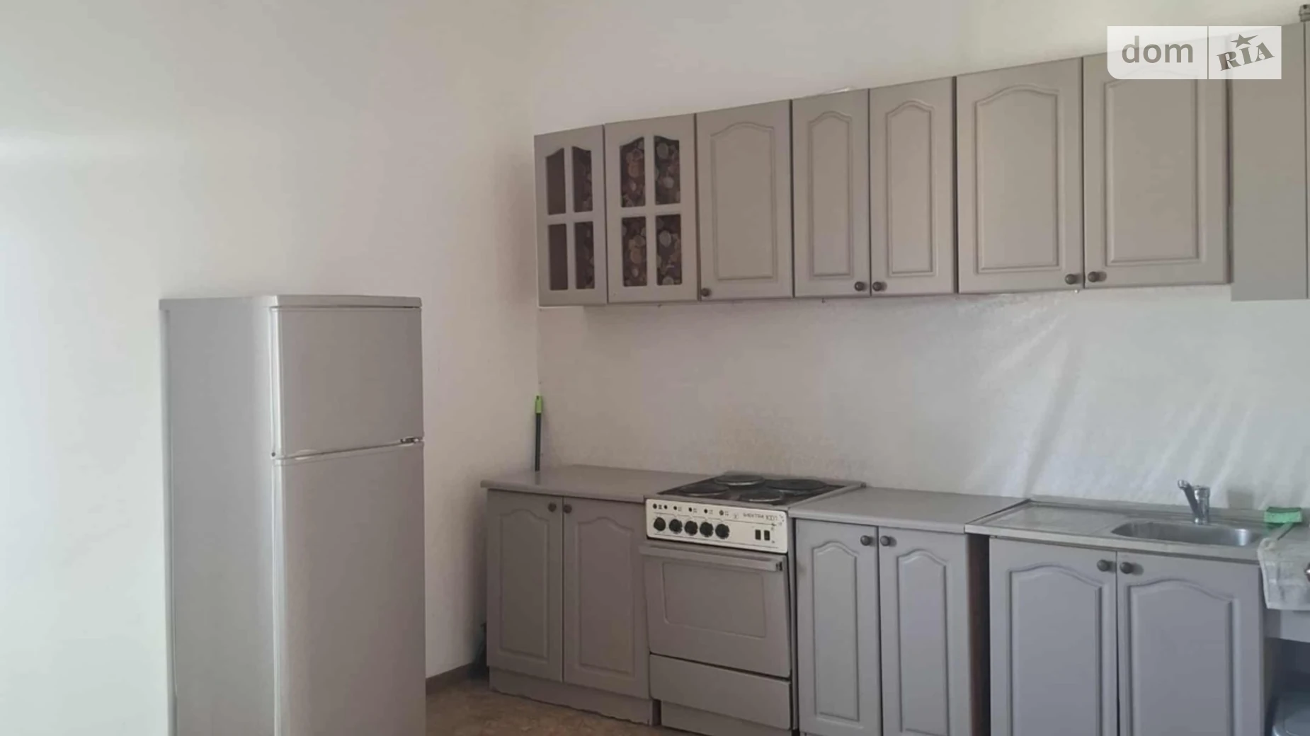 Продается 3-комнатная квартира 82 кв. м в Ровно, ул. Степана Демьянчука - фото 3