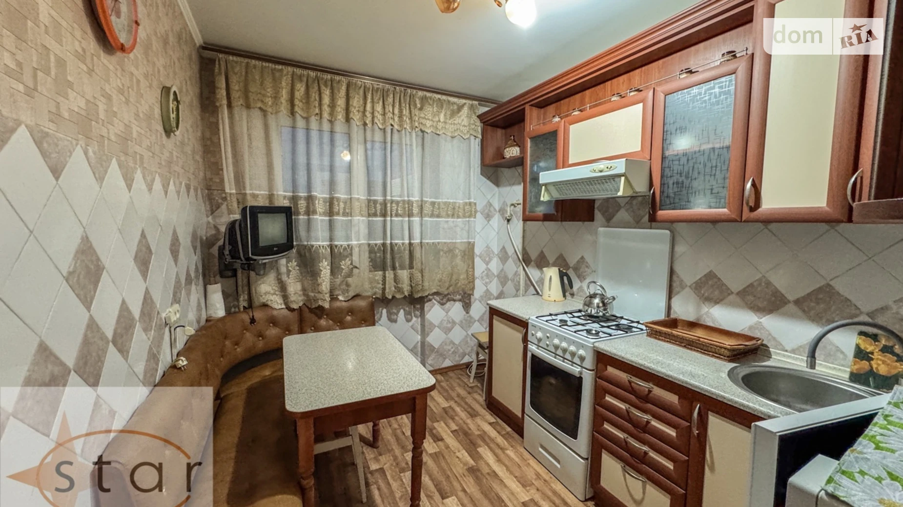 Сдается в аренду 3-комнатная квартира 67 кв. м в Чернигове, ул. Пятницкая, 72 - фото 2