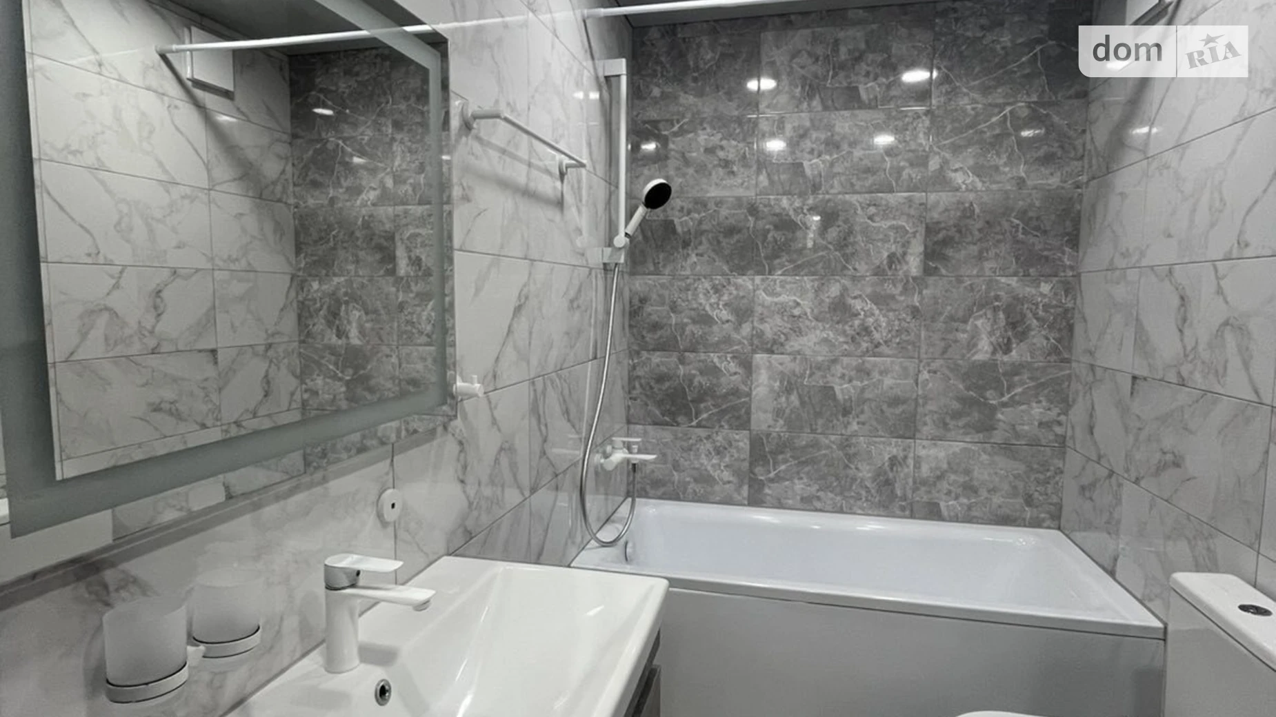 1-комнатная квартира 45 кв. м в Луцке, просп. Победы, 34В - фото 4