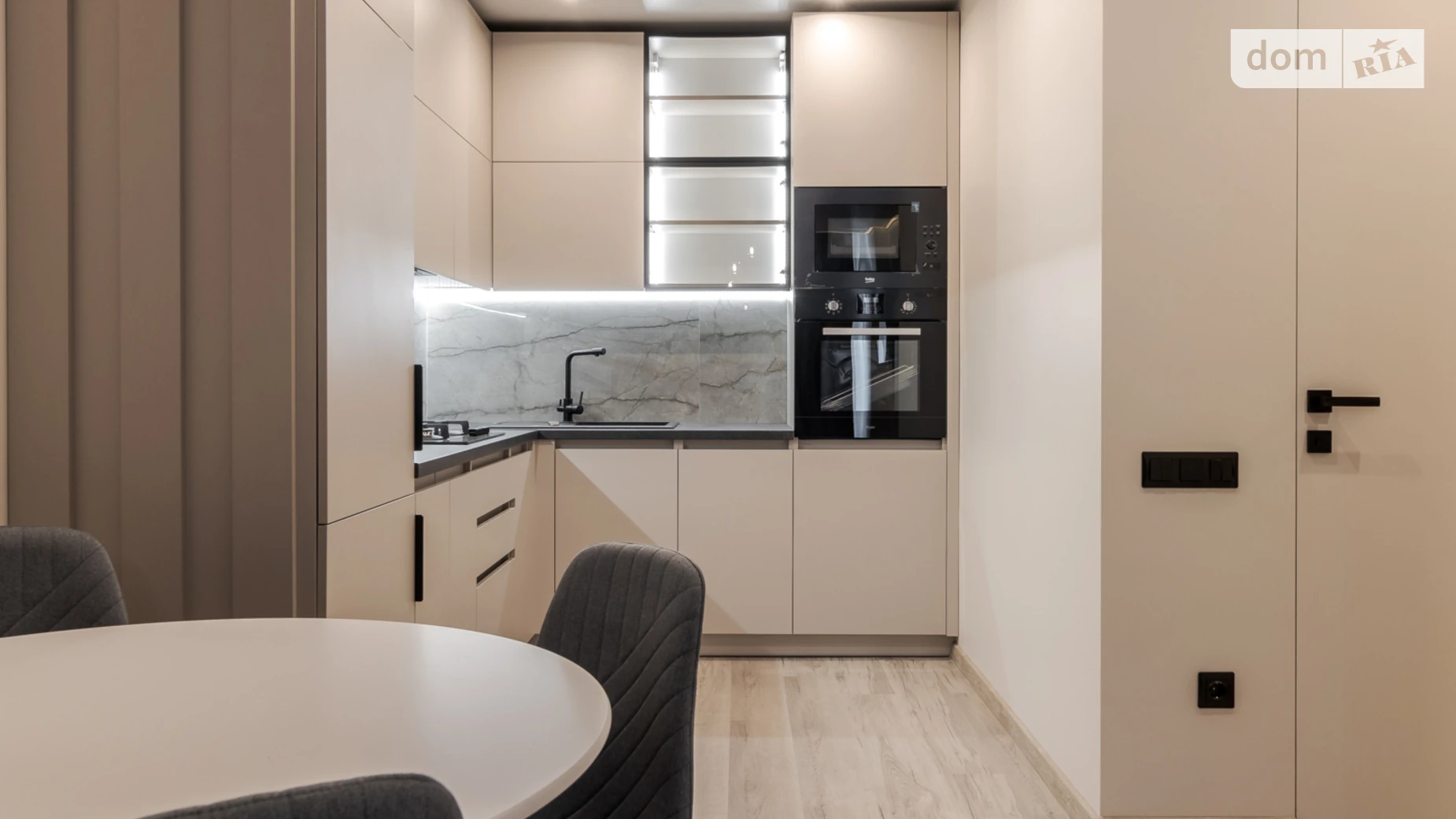 Продается 1-комнатная квартира 40 кв. м в Сокольниках, ул. Героев Майдана, 1 - фото 2