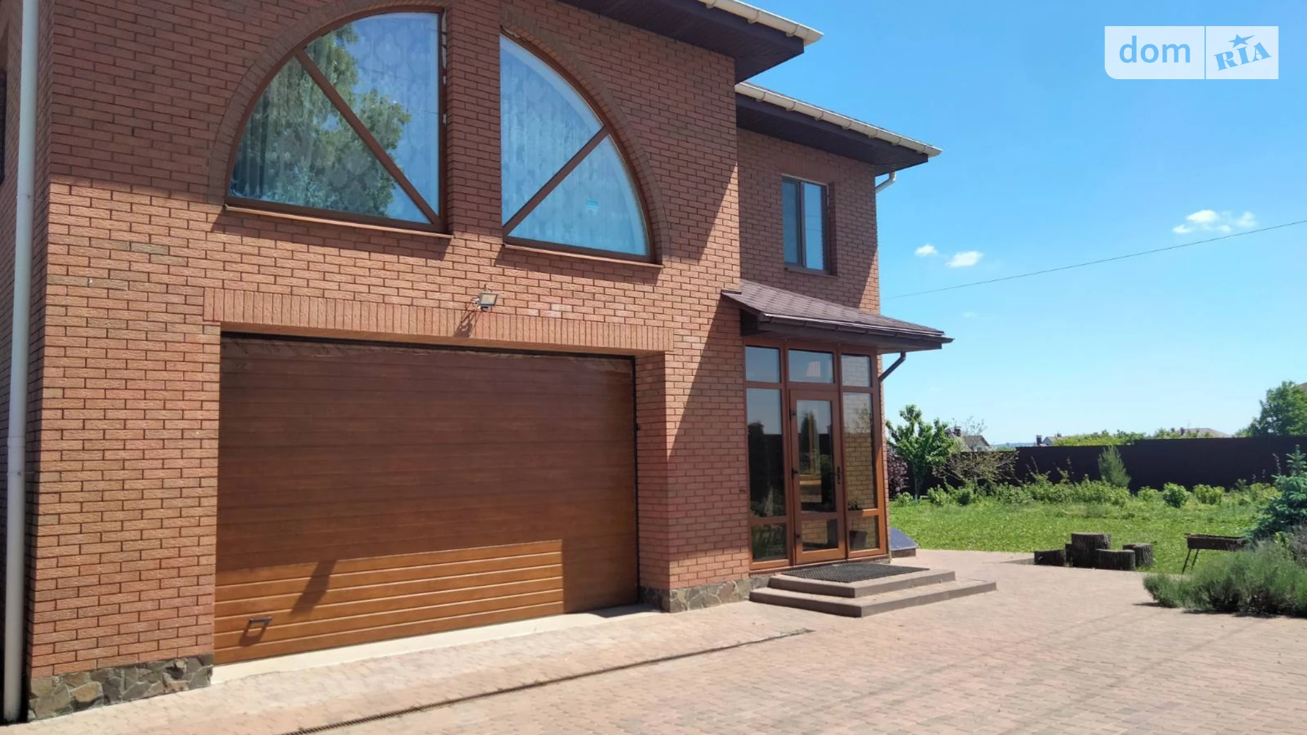 Продается дом на 2 этажа 256 кв. м с верандой, цена: 399999 $ - фото 3